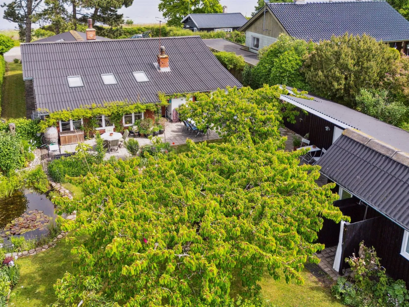 "Varma" - 25m from the sea-Buiten