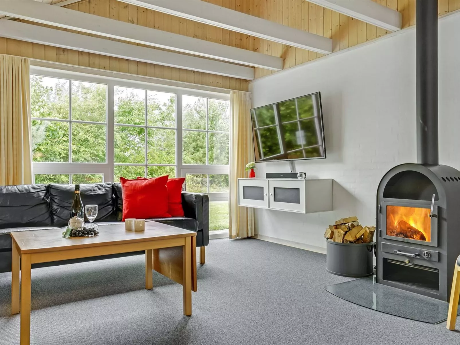 "Munder" - 1.2km to the fjord-Binnen