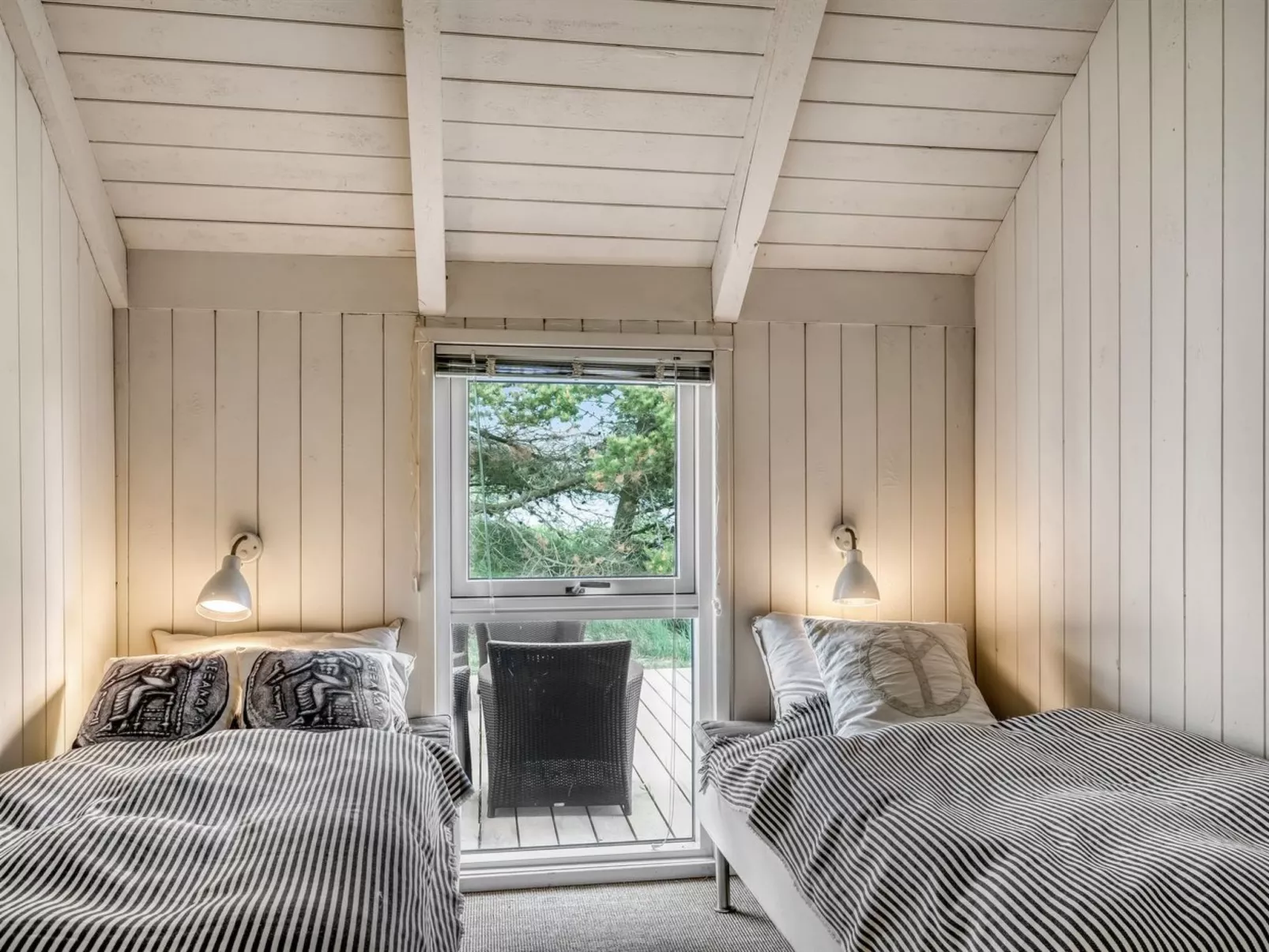 "Verner" - 900m from the sea-Binnen