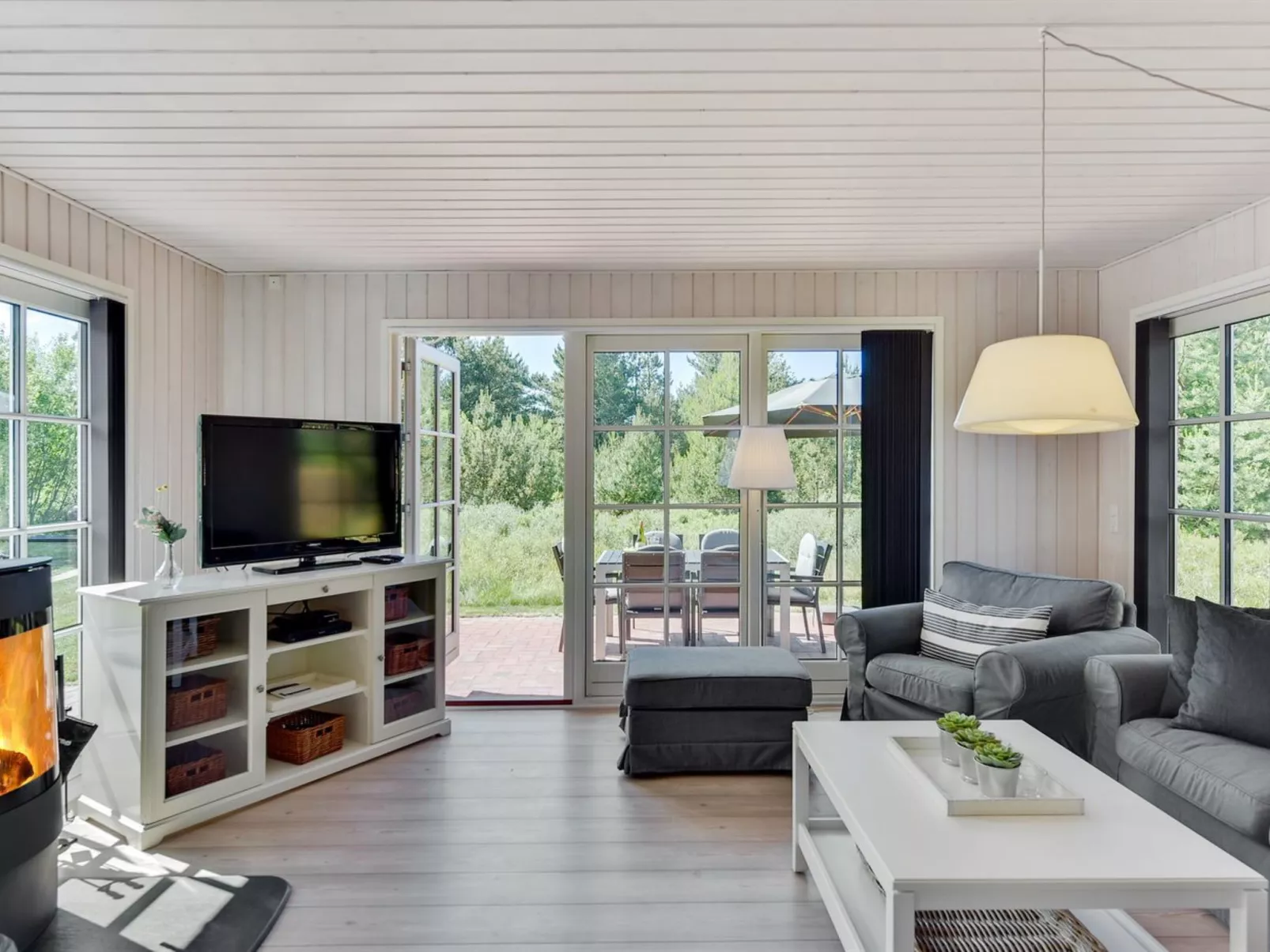 "Raili" - 1.5km from the sea-Binnen