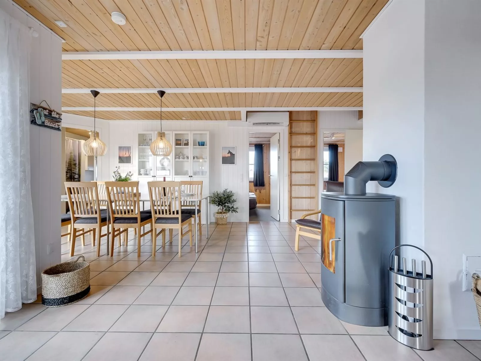 "Viana" - 100m from the sea-Binnen