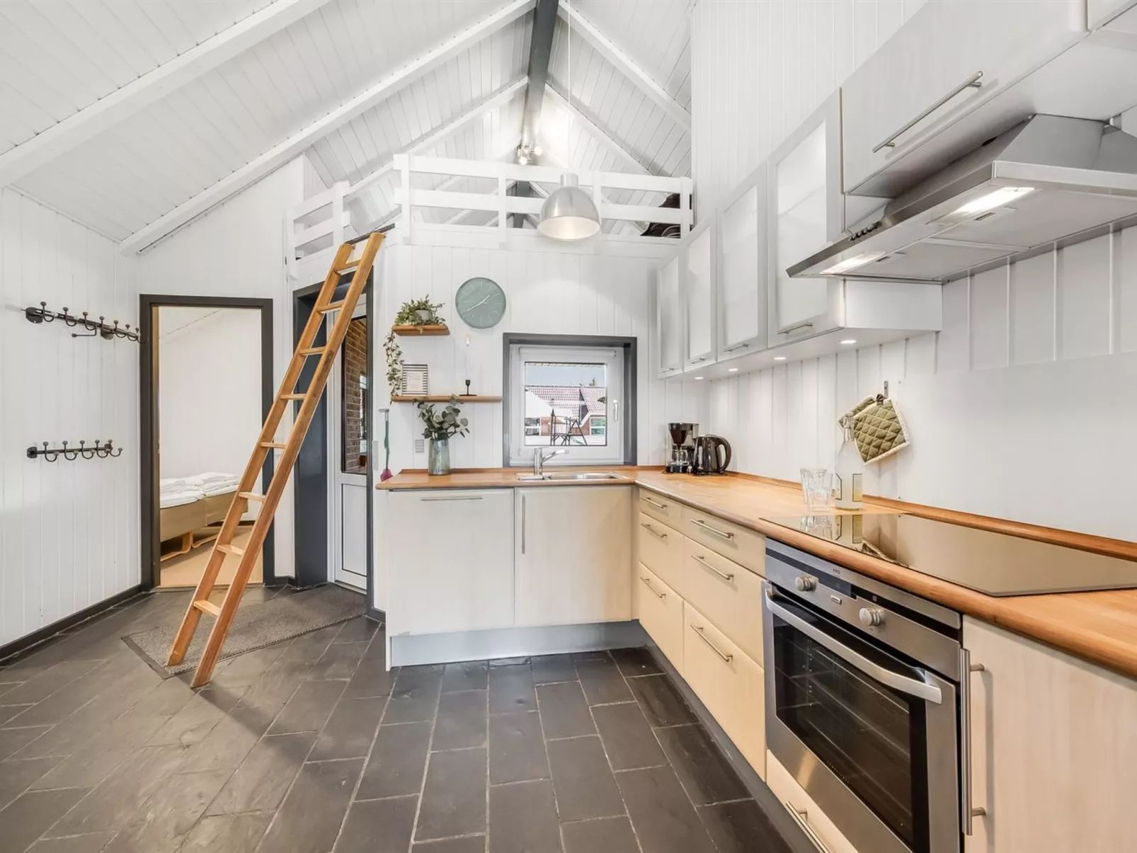 "Aage" - 1.7km from the sea-Binnen