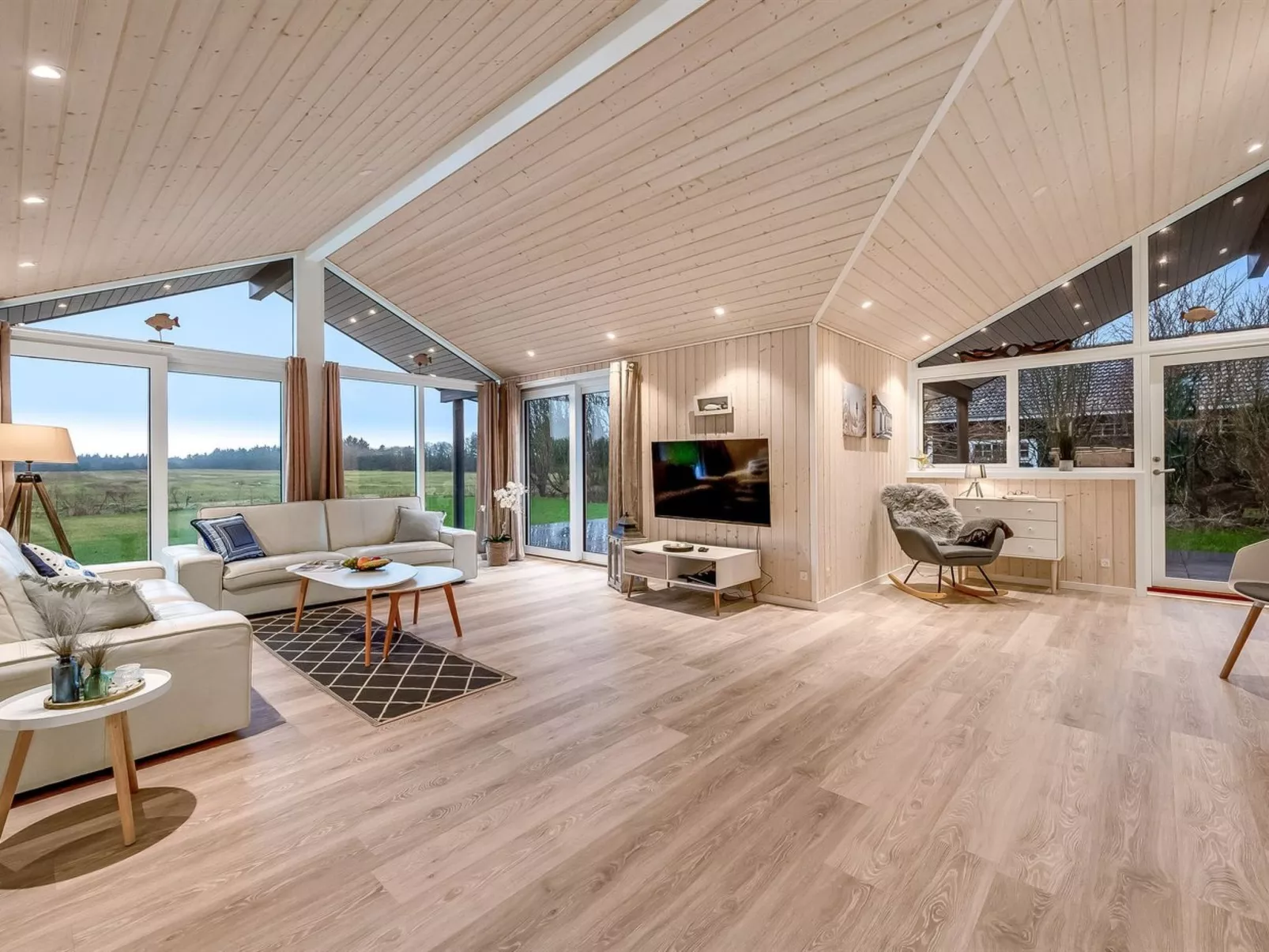 "Corina" - 850m to the fjord-Binnen