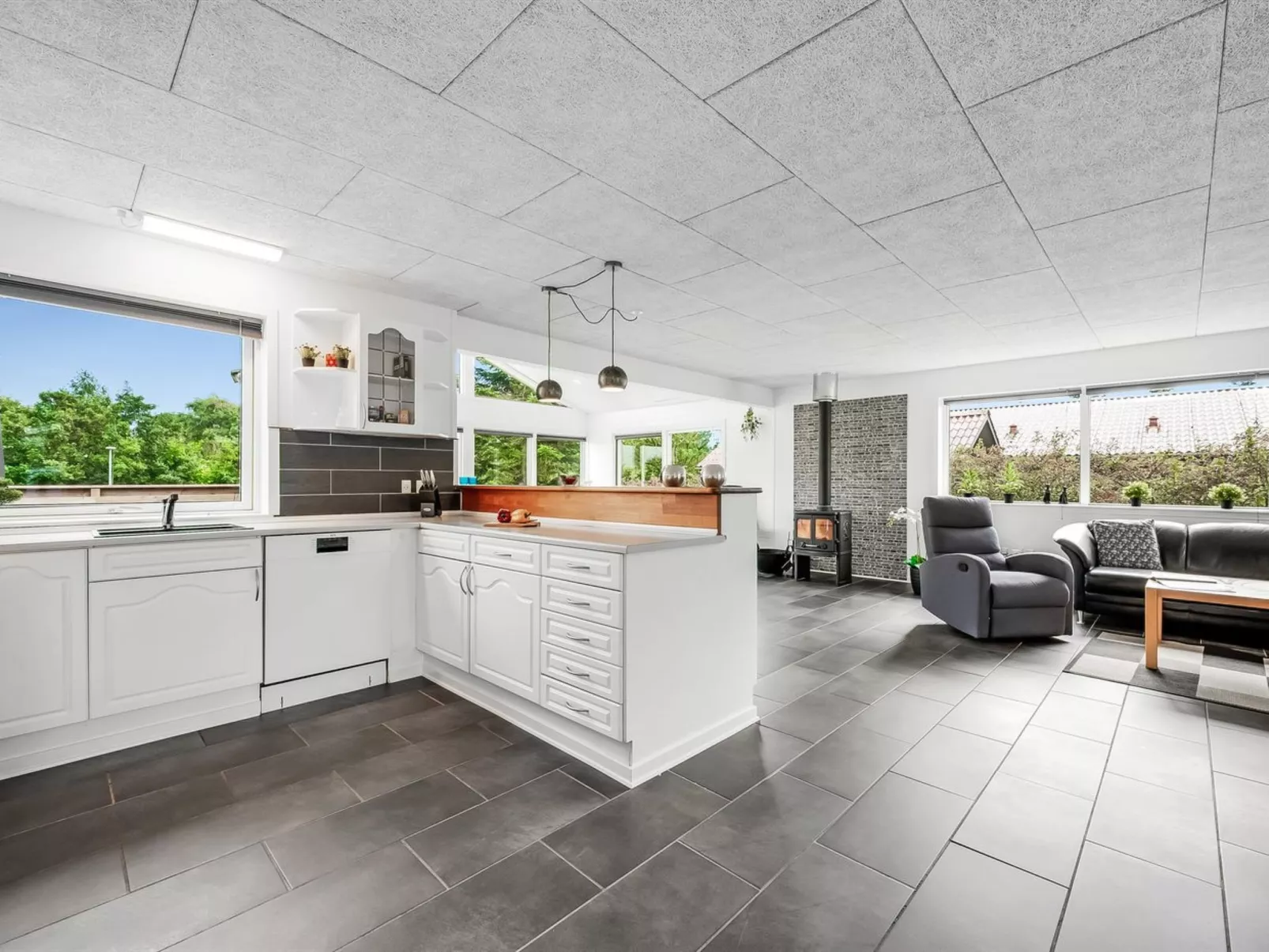 "Amine" - 300m to the fjord-Binnen