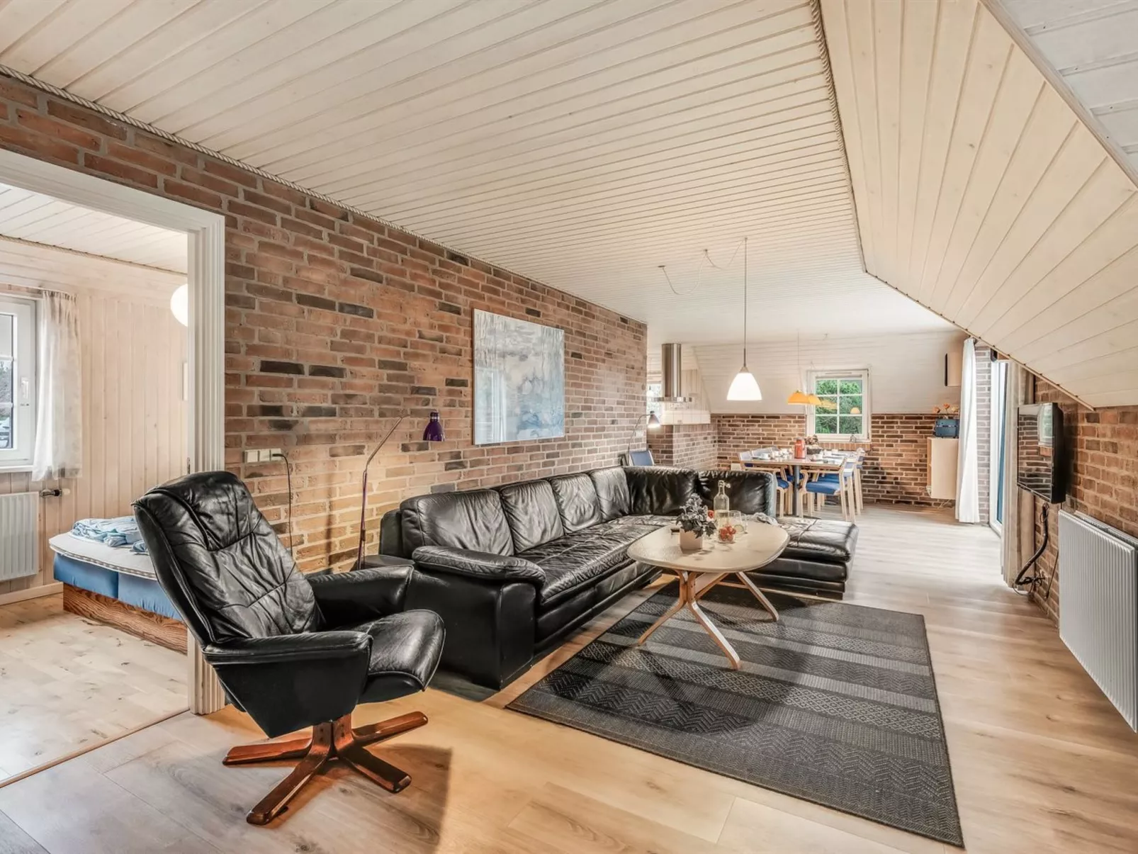 "Alexandria" -  from the sea-Binnen