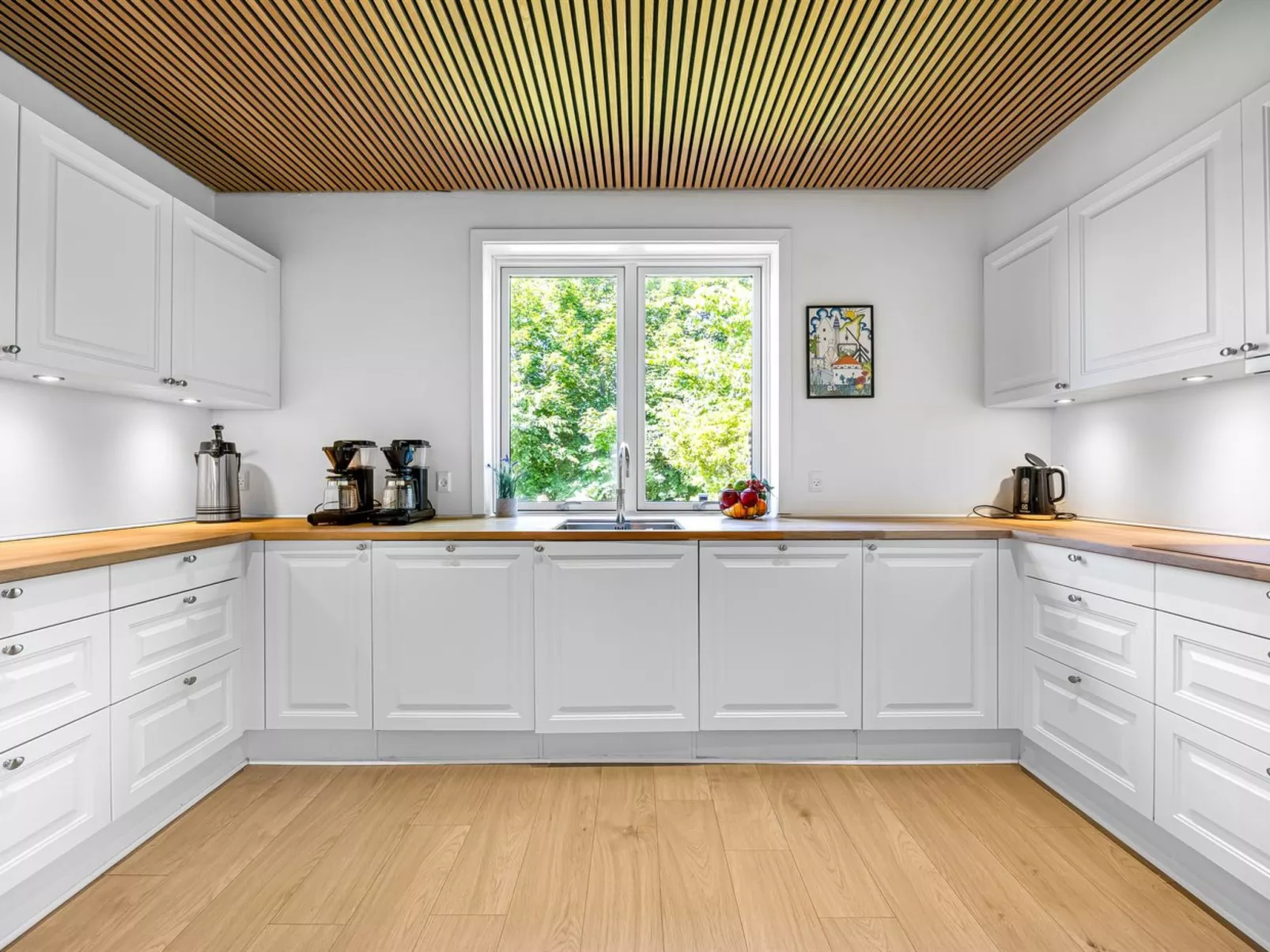 "Solvey" - 400m from the sea-Binnen