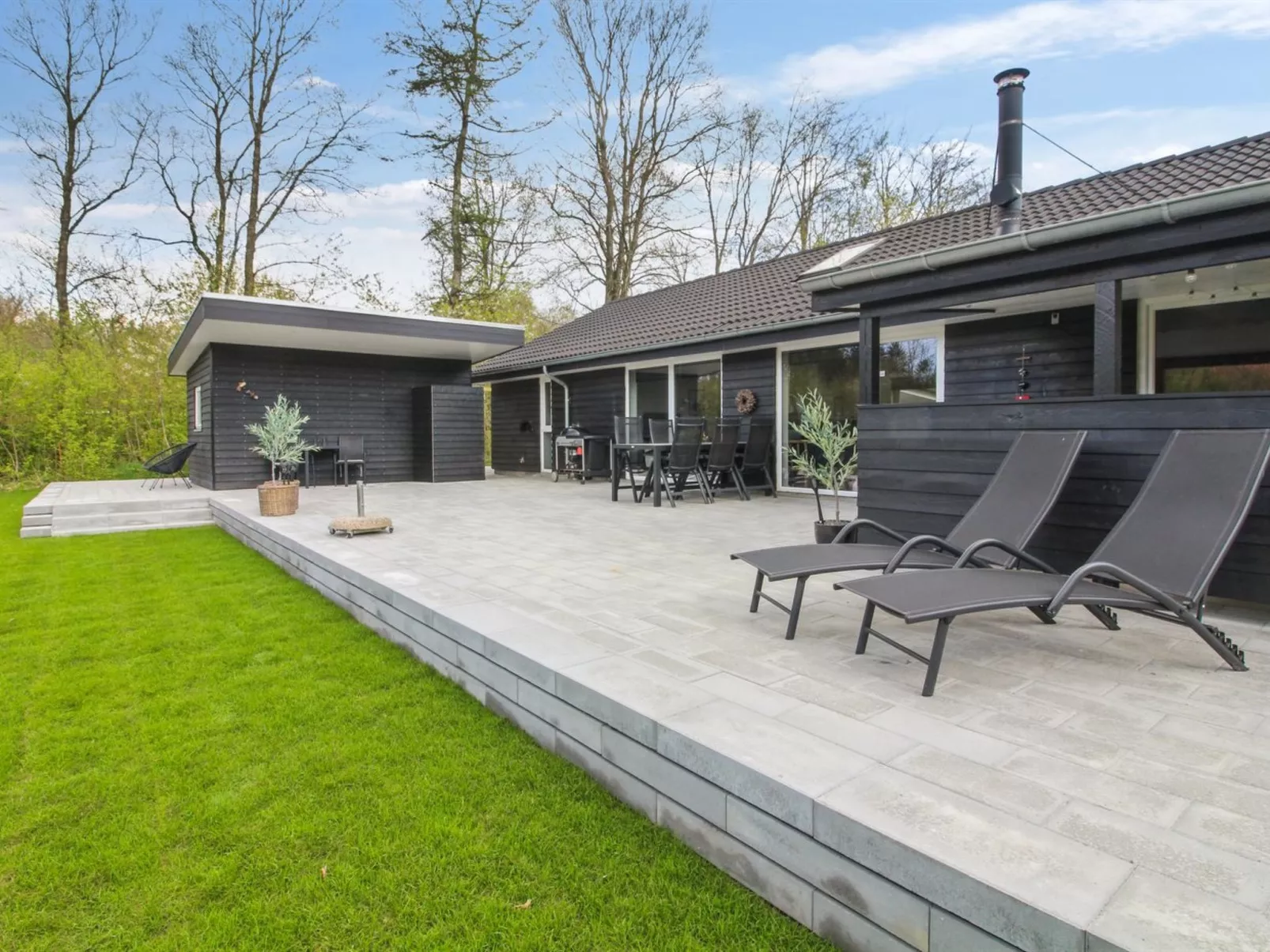 "Solvejg" - 30km from the sea-Buiten