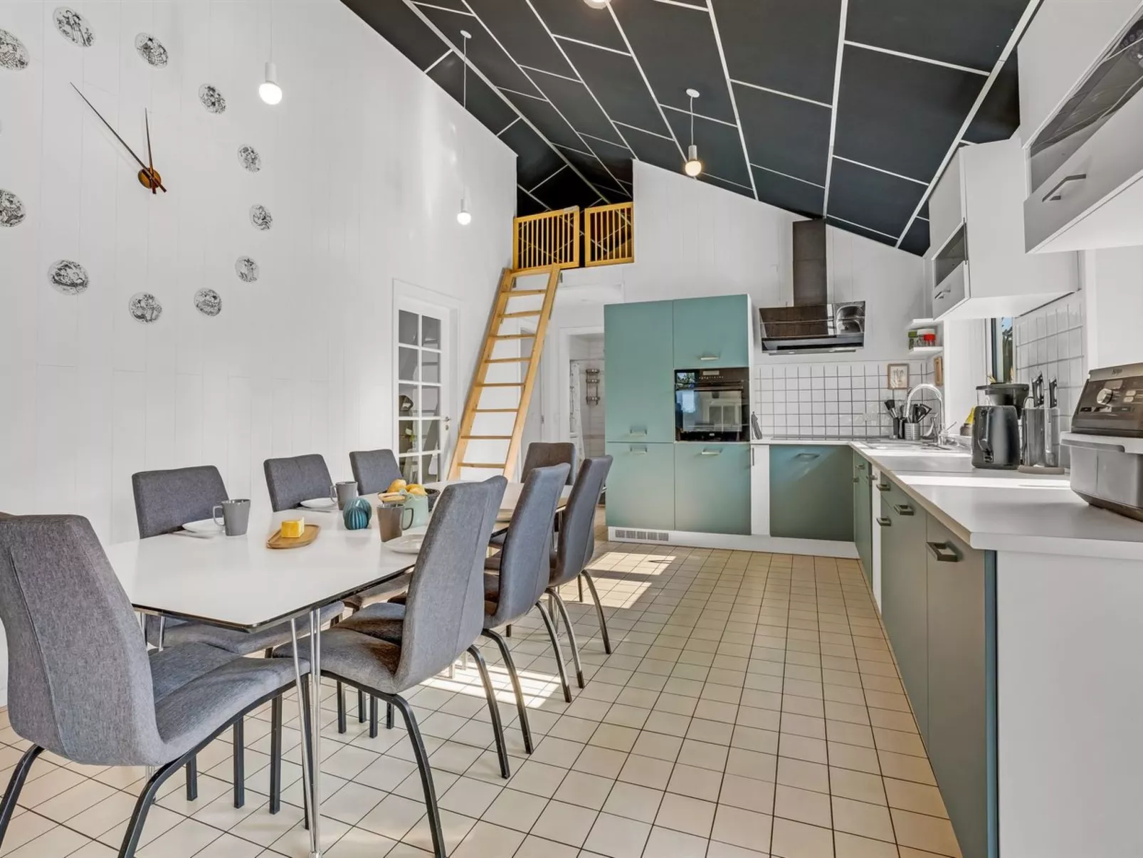 "Amdi" - 1.3km from the sea-Binnen