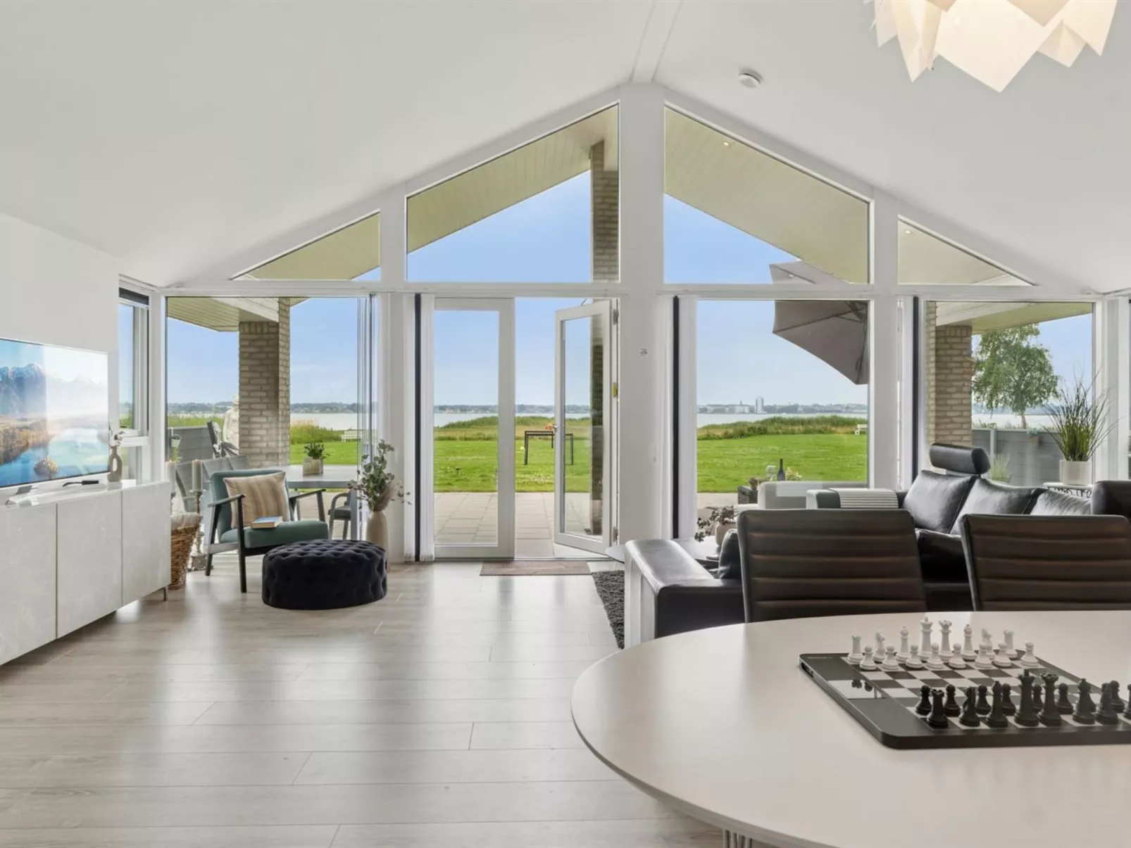 "Thyra" - 50m to the fjord-Binnen