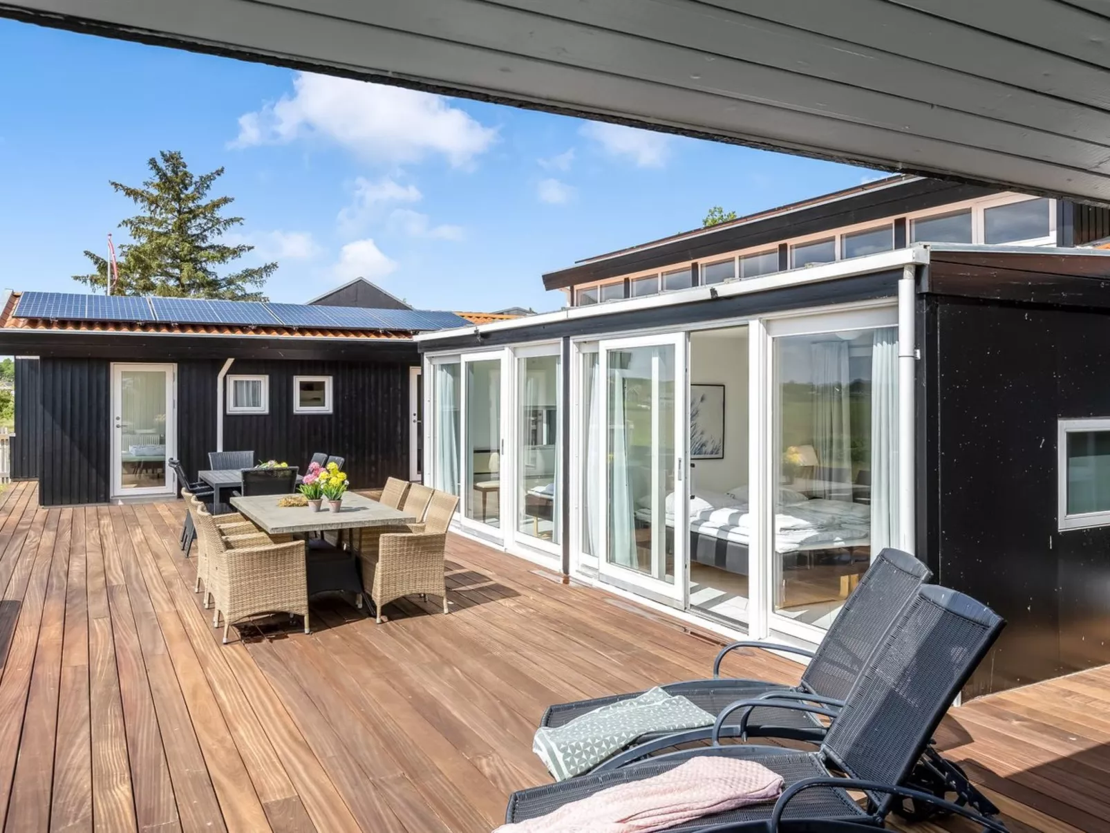 "Xaverius" - 30m from the sea-Buiten