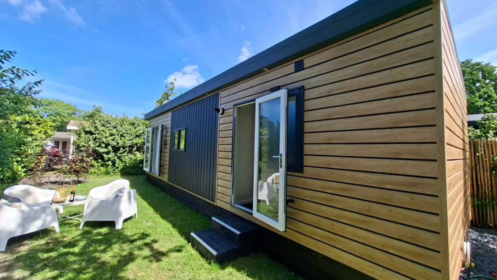 Sunseeker-Buitenkant zomer