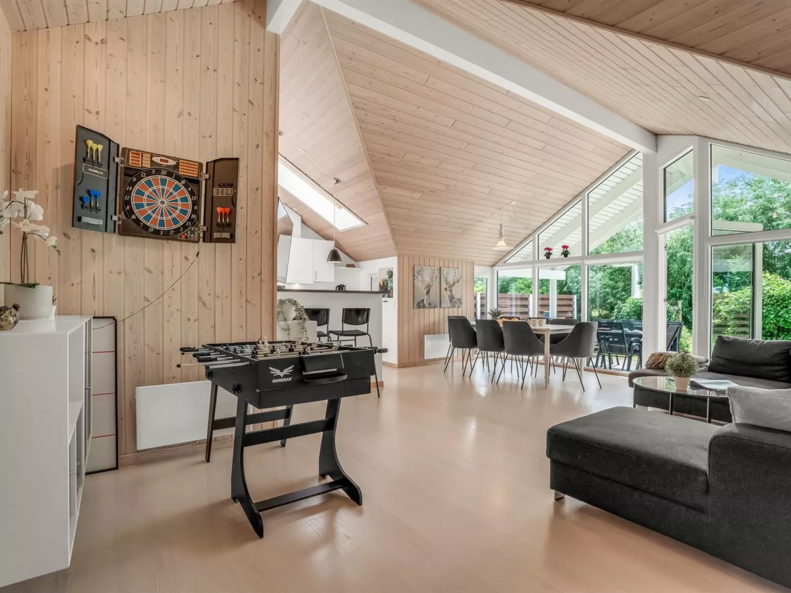 "Mika" - 800m from the sea-Binnen