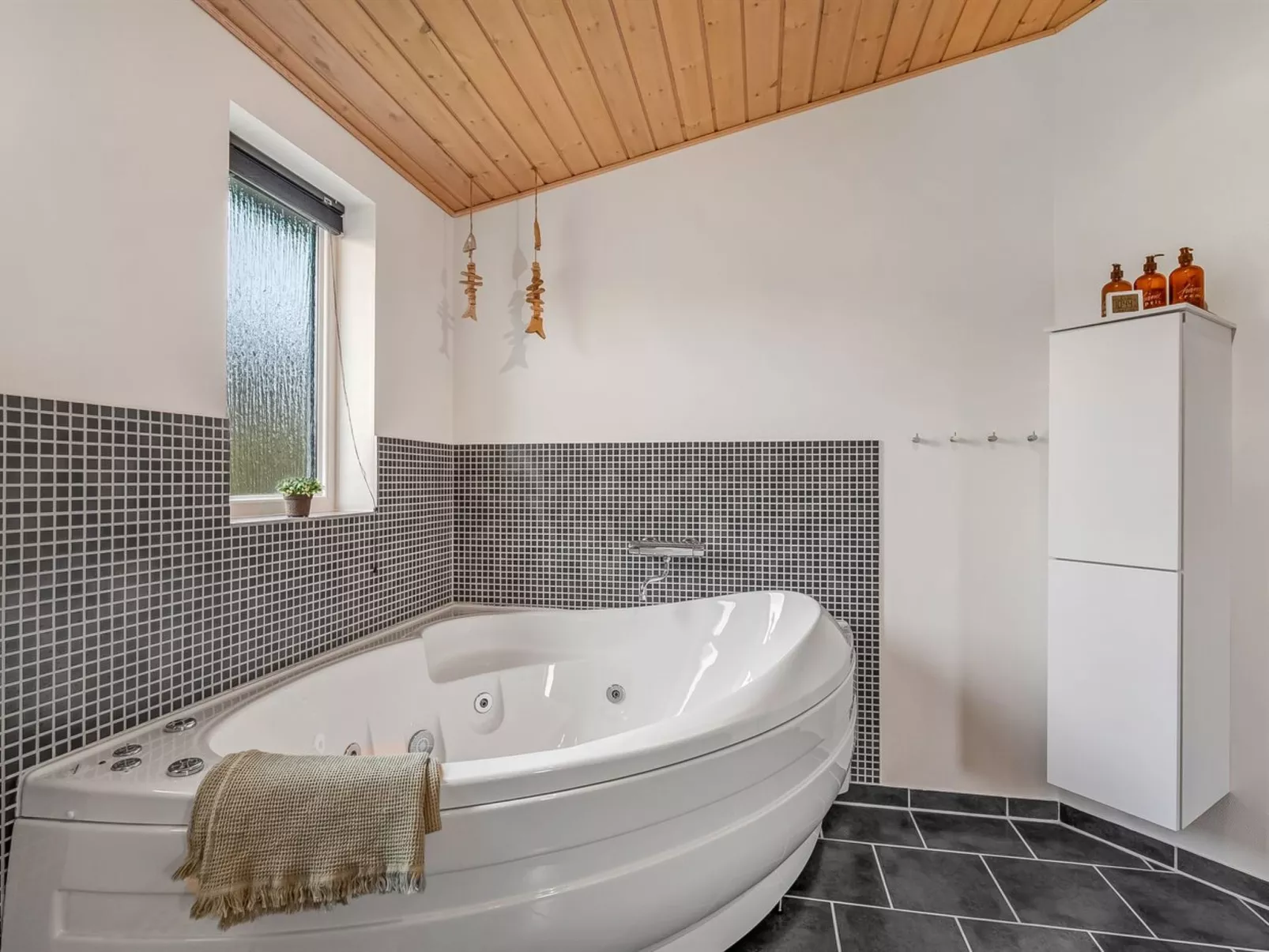 "Anelise" - 800m to the fjord-Binnen