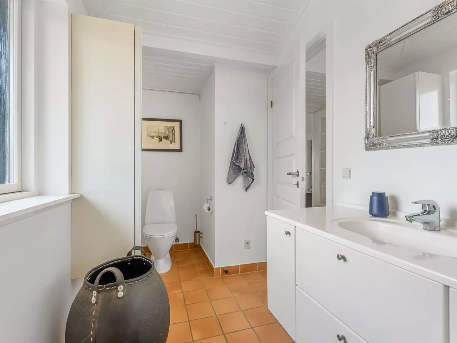 "Glenda" - 2.1km from the sea-Binnen