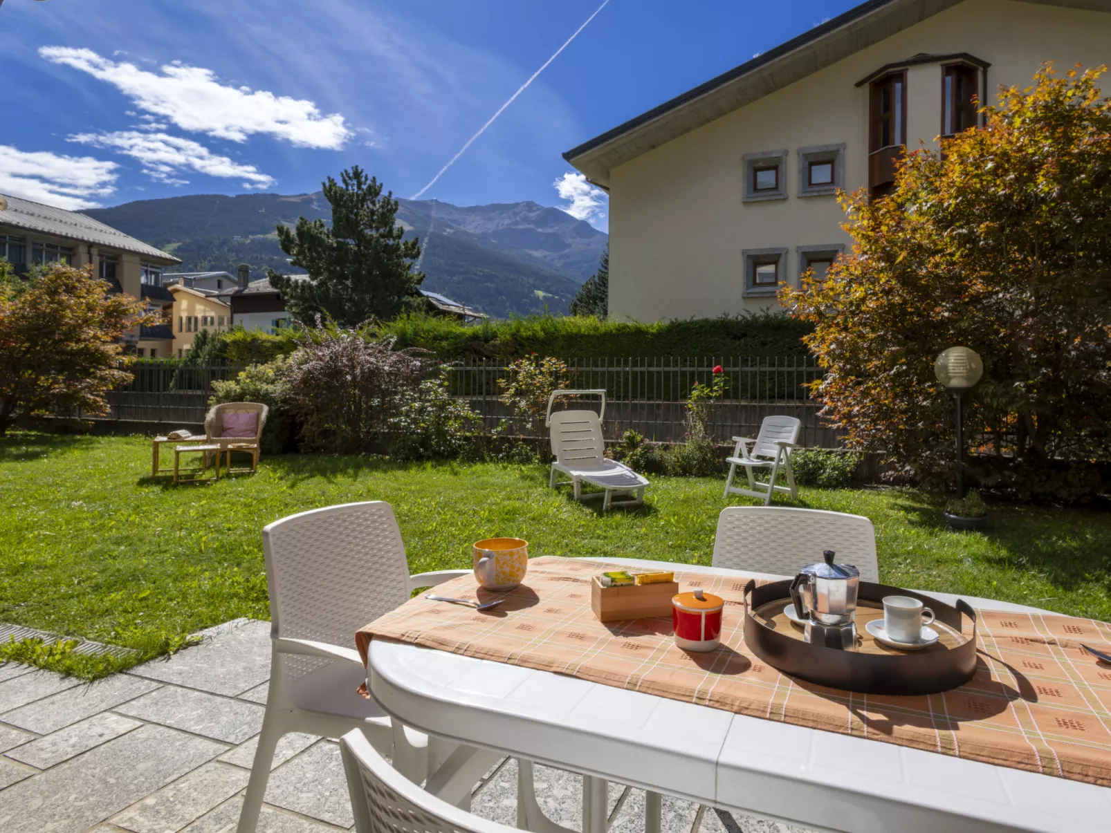 Monte Confinale Garden View-Buiten