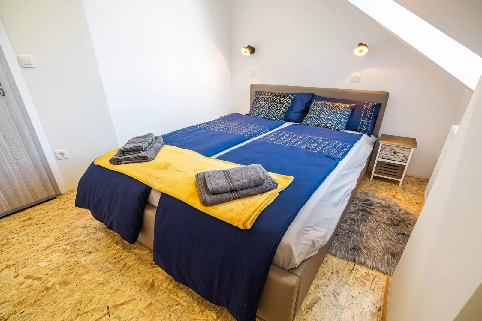 City Modern and Vibrant Apartments Ljubljana - Standard One Bedroom Apartment (owner A3)-Slaapkamer