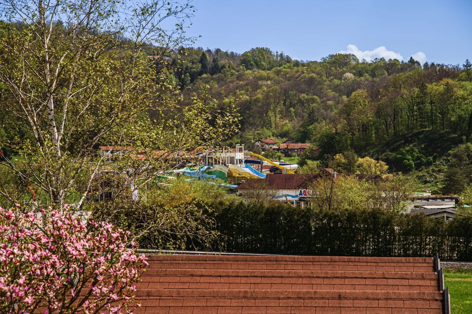 Sunny and Spacious Apartments with Terrace near Water Park - Three Bedroom Apartment with Terrace