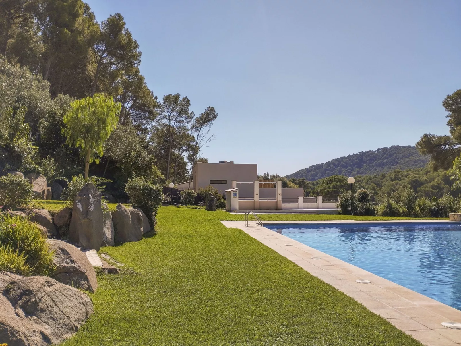 Sol Pins Tamariu-Buiten