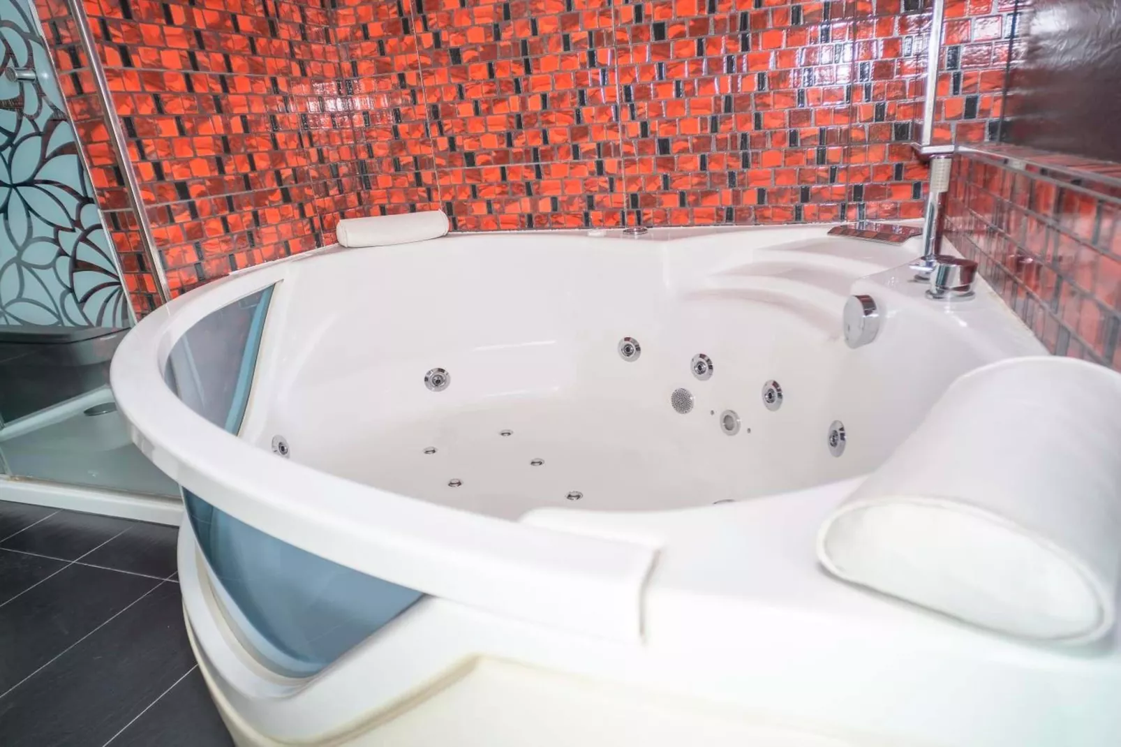 1948- +34601093121-Faciliteiten