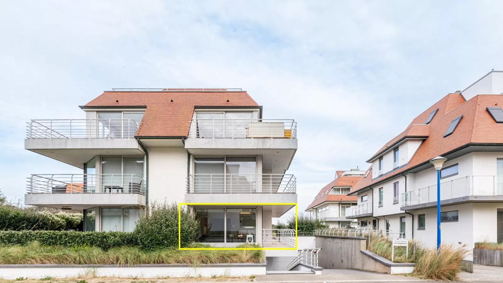 Tinou Gelijkvloers-Buitenkant zomer