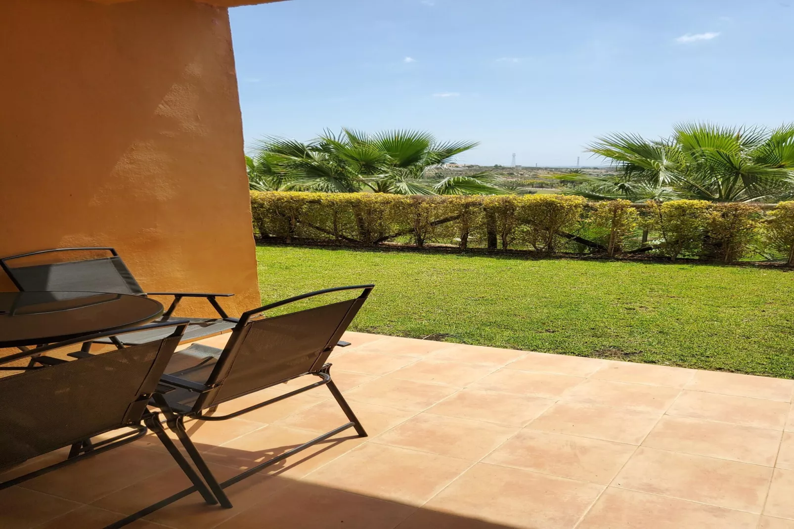 CT 347 AL - Faro's Gardenapartment - Valle del Este-Tuinen zomer