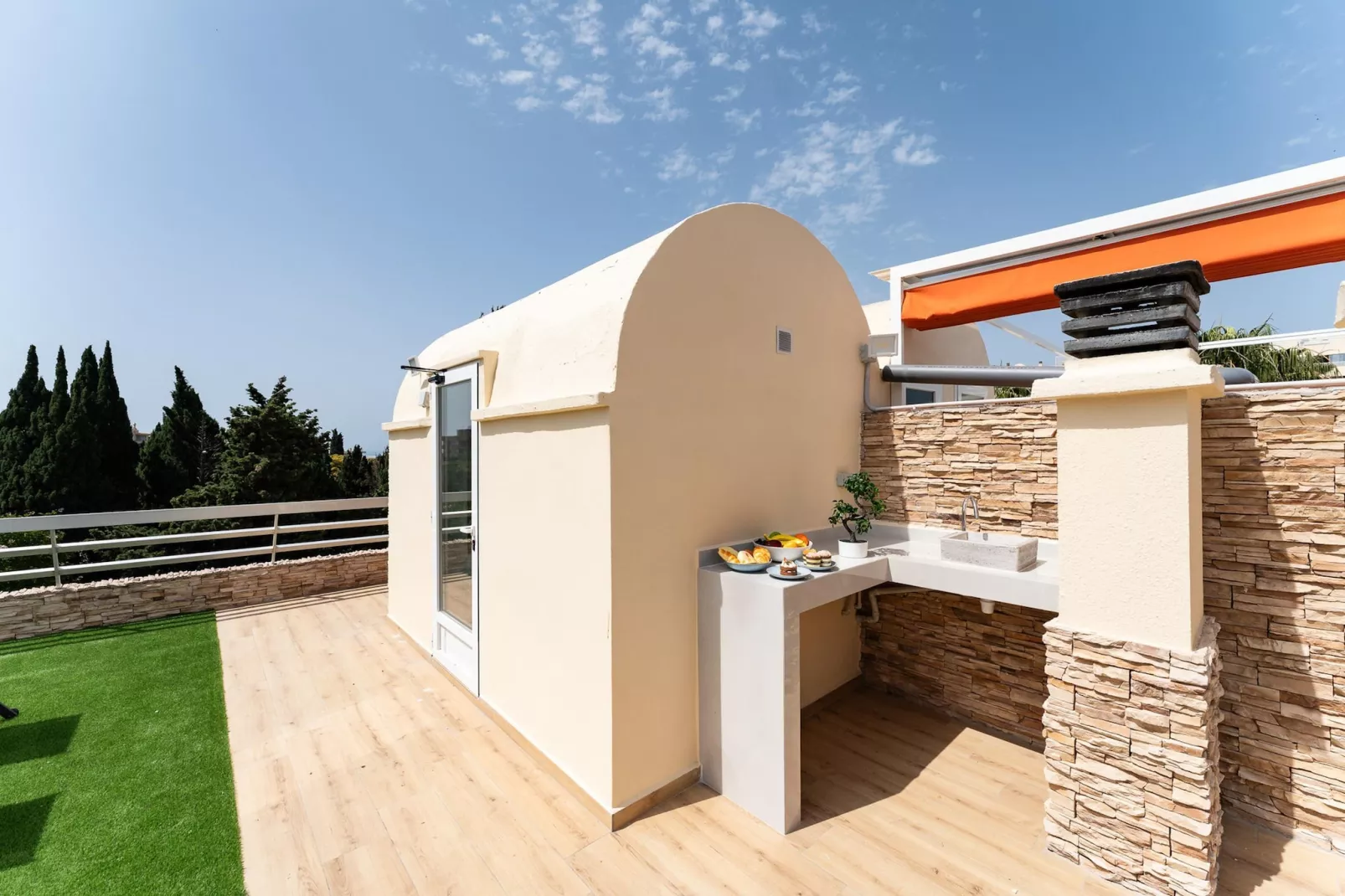 CT 393 - Faro's Soulrise Rooftop - Marbella Beach-Terrasbalkon