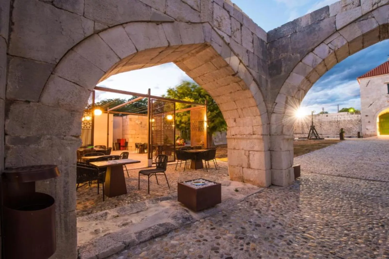 Heritage Hotel Maškovića Han Double Room-Sfeer