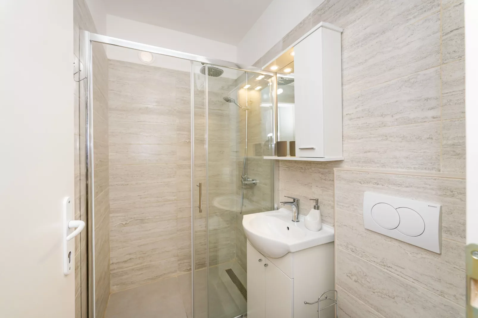 Holiday home Emily-Badkamer