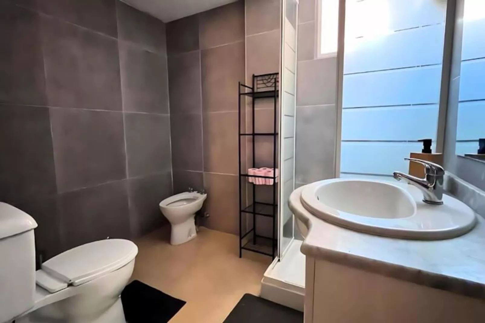 Appartement 3 Chambres Et 2 Salles De Bains : Id&eacute;al Famille Et Nomades-Niet-getagd