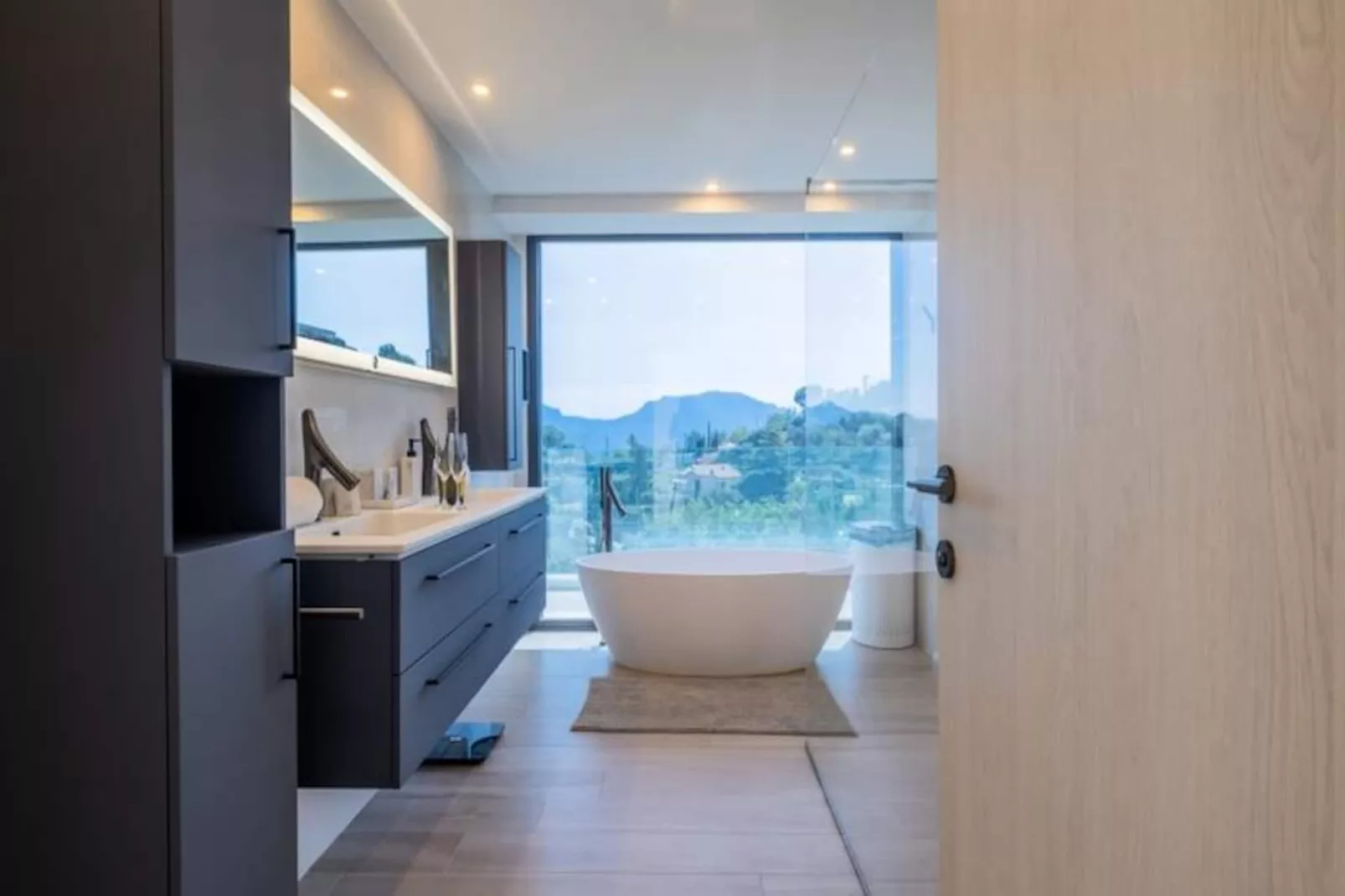 Résidence Maison D'architecte Avec Piscine Chauff&eacute;e & Sublime Vue Mer-Niet-getagd