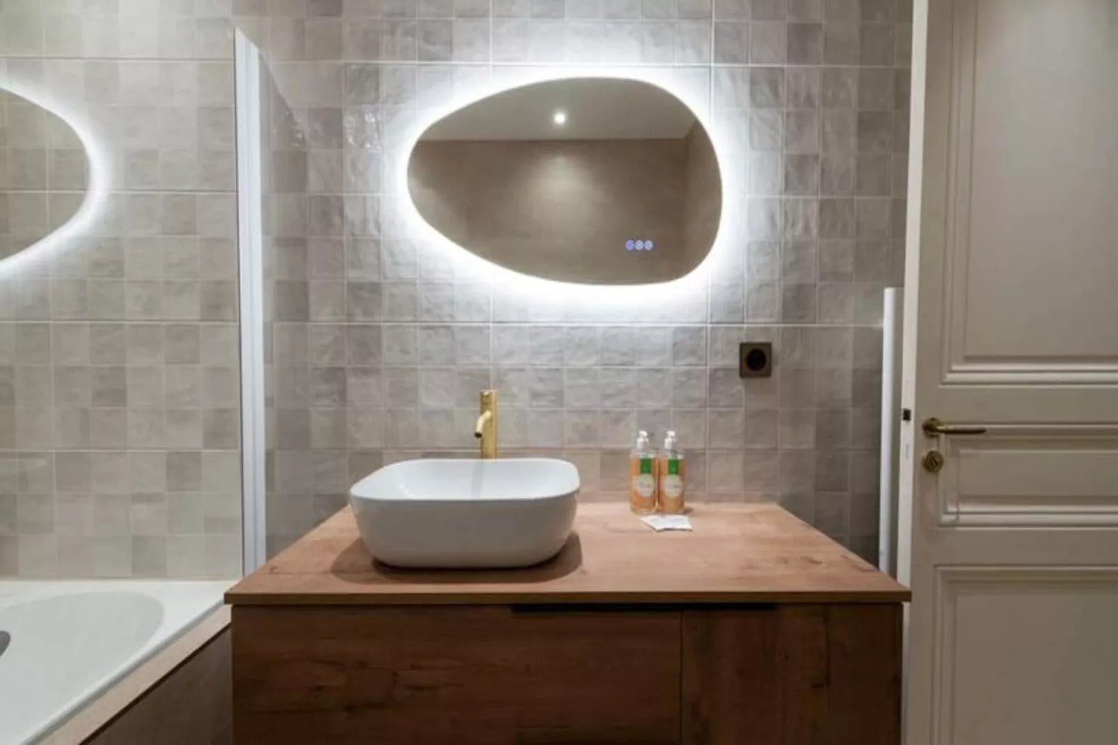 Résidence 4p Bourgeois Rez-de-jardin, Proche Croisette & Plages-Niet-getagd