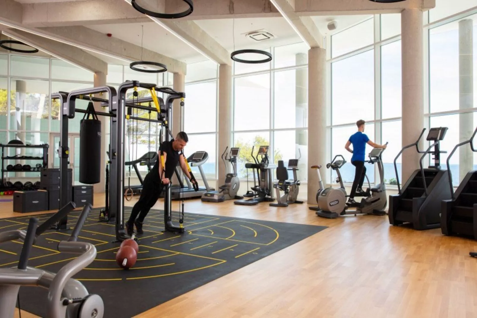 Apartments Punta, Veli Losinj-3-Raum-App., A3 (3+2), ca. 60 qm, für 5 Pers.-Sportzaal