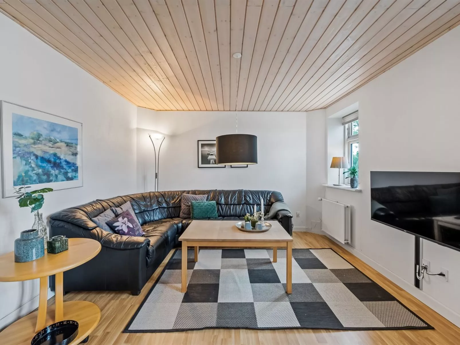 "Edine" - 4.5km from the sea-Binnen