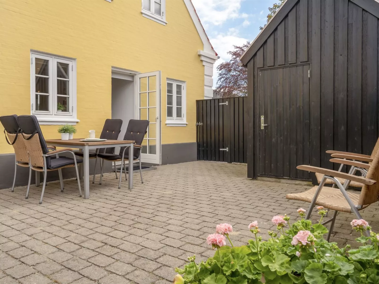 "Stephie" - 1.1km from the sea-Buiten