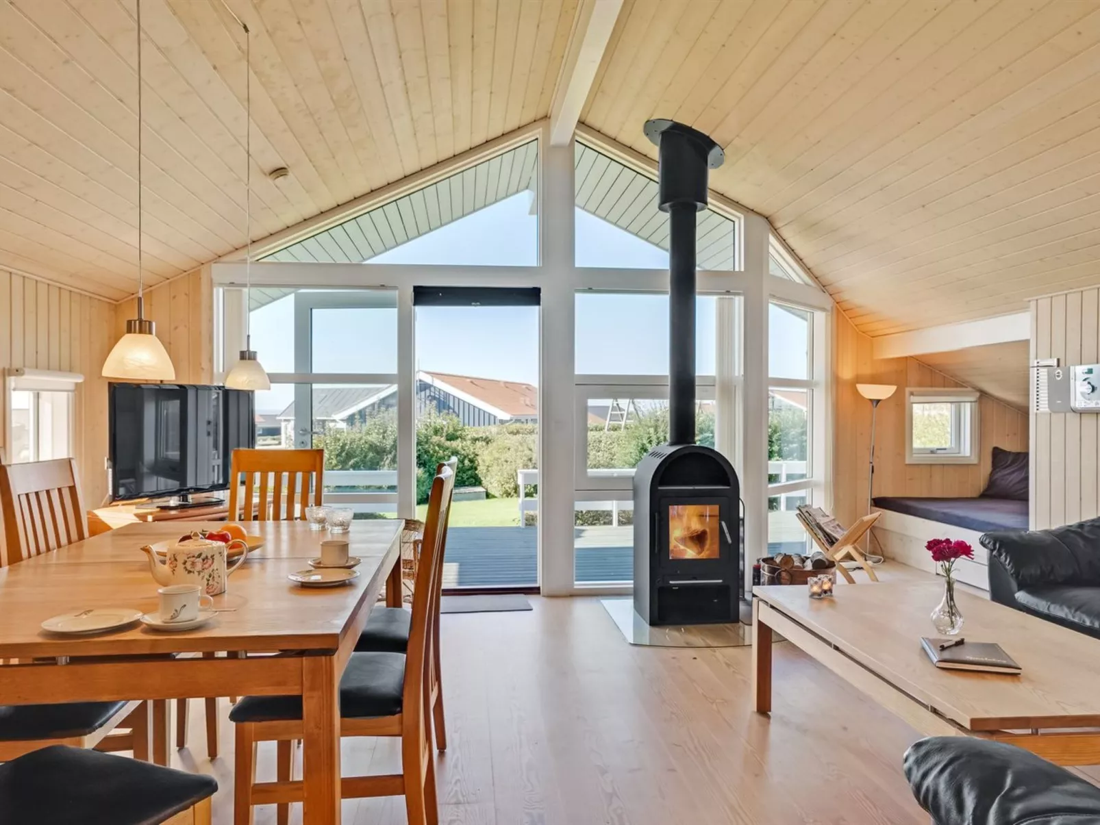 "Brynjolf" - 350m to the fjord-Binnen