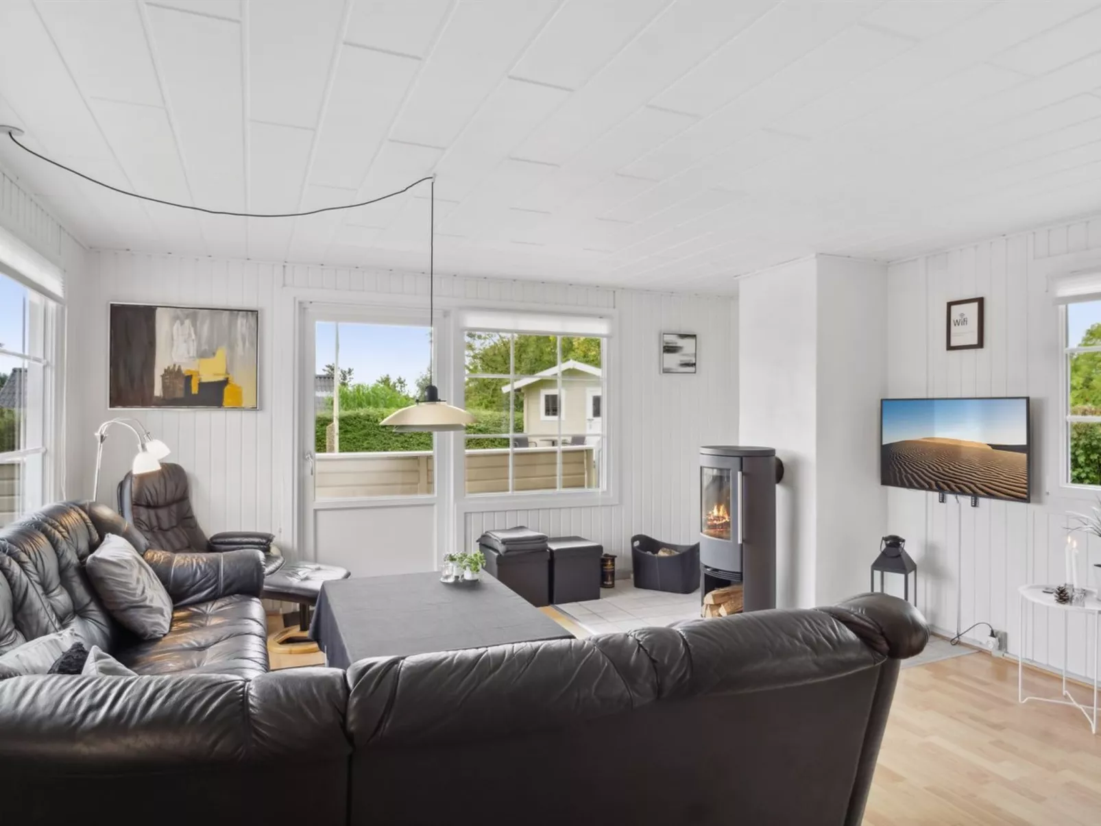 "Haralda" - 300m from the sea-Binnen