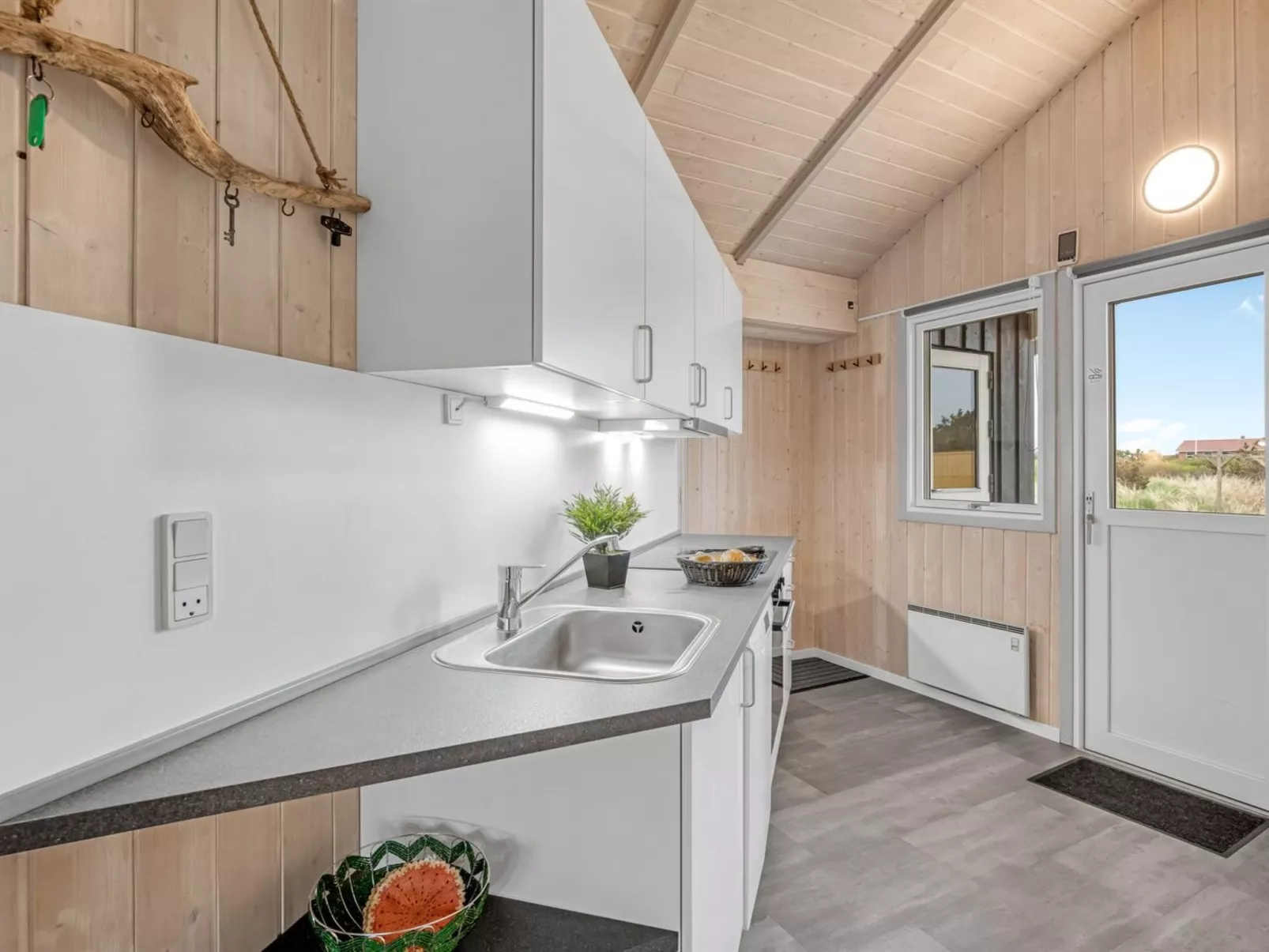 "Estella" - 500m to the fjord-Binnen