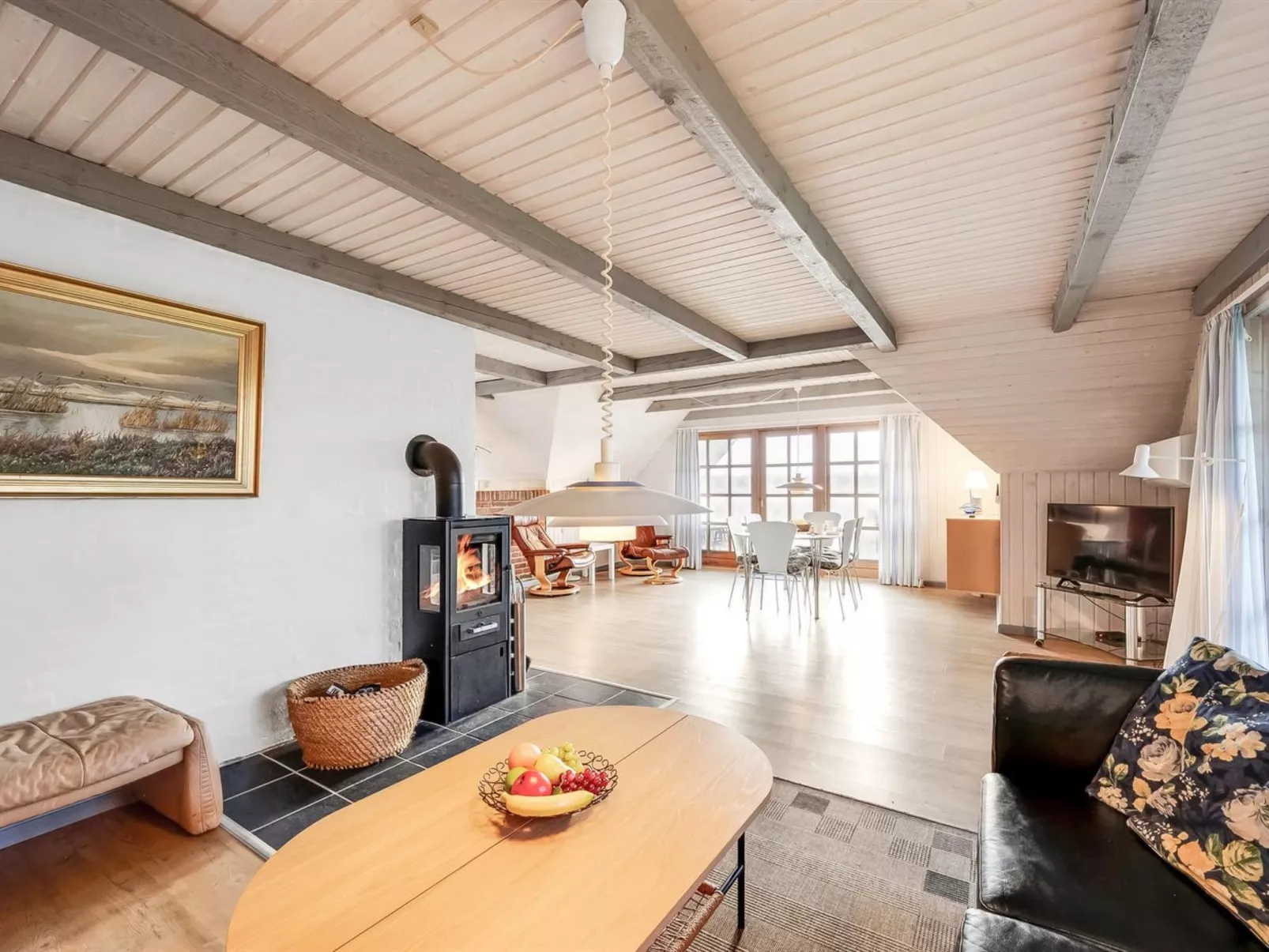 "Vangja" - 700m to the fjord-Binnen