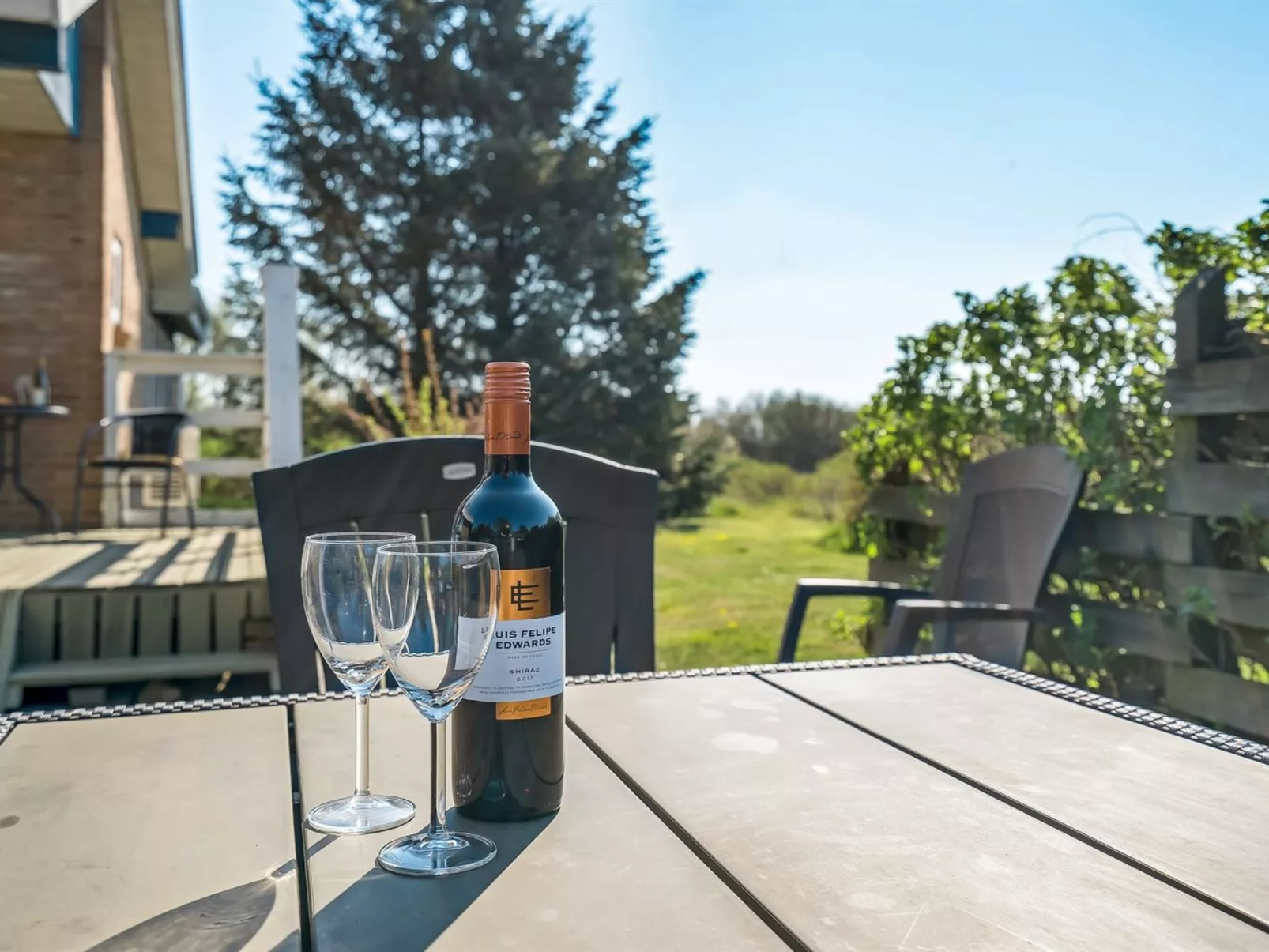 "Svane" - 1.2km from the sea-Buiten