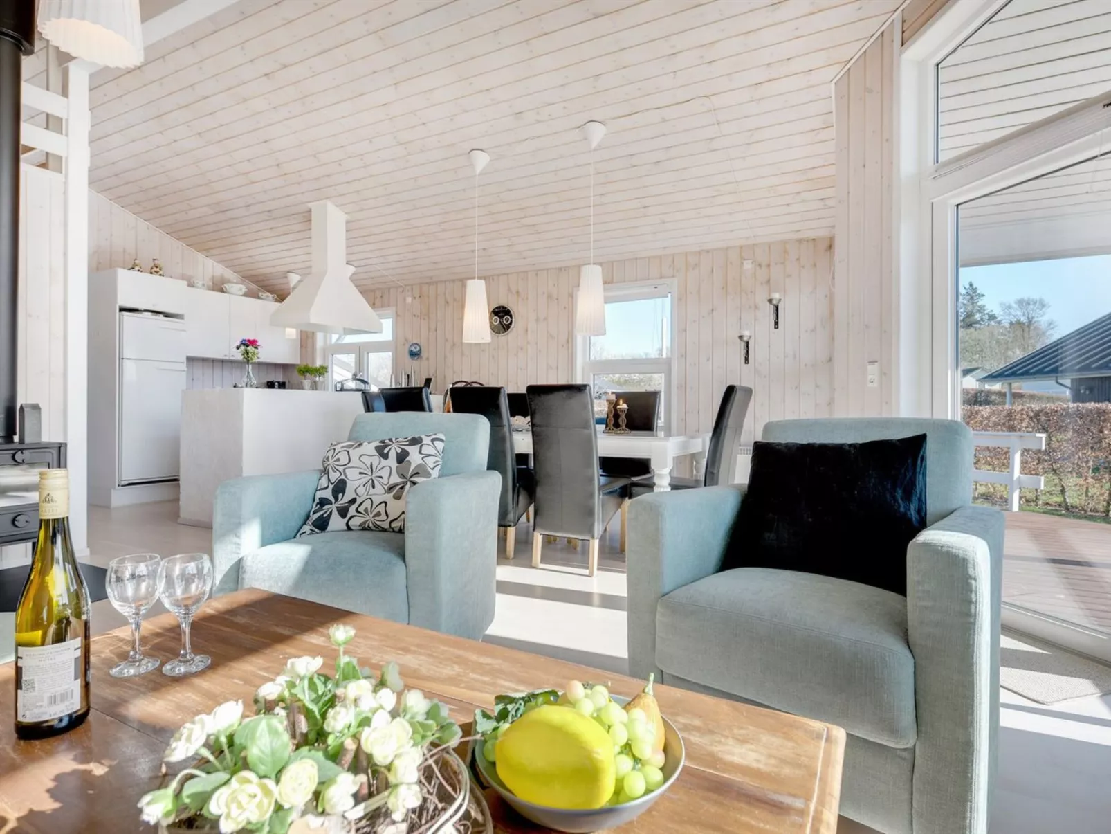 "Enja" - 150m from the sea-Binnen