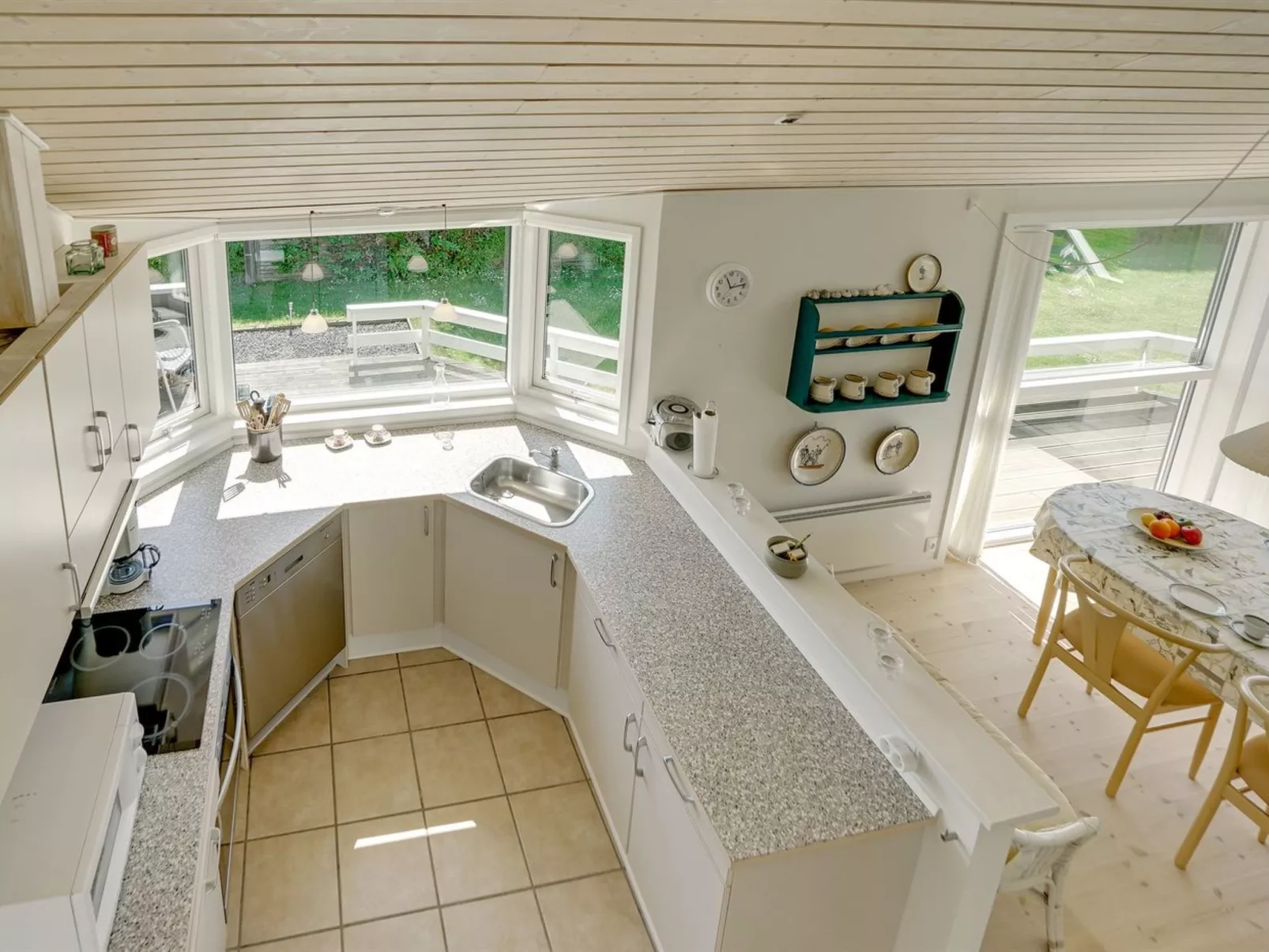 "Maybritt" - 100m from the sea-Binnen