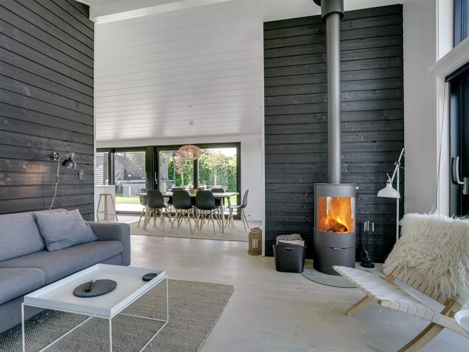 "Kjell" - 100m from the sea-Binnen