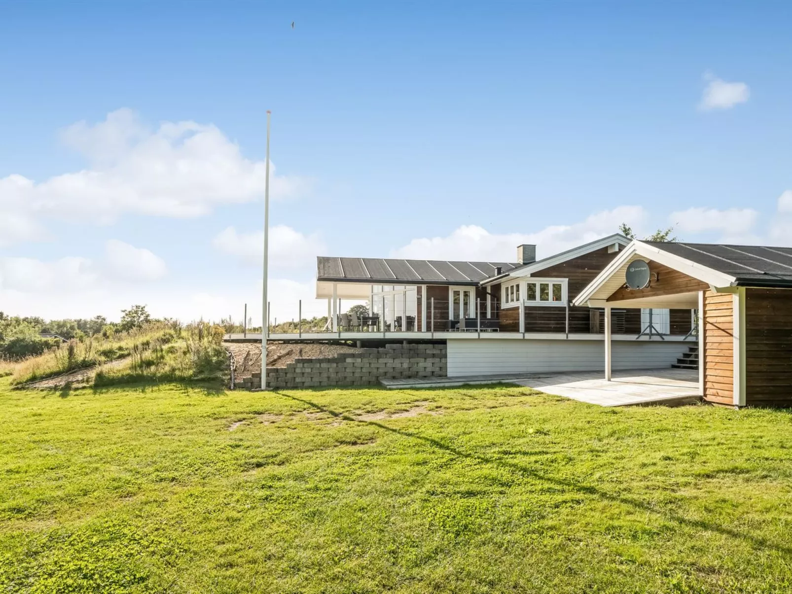 "Eljas" - 200m to the fjord-Buiten