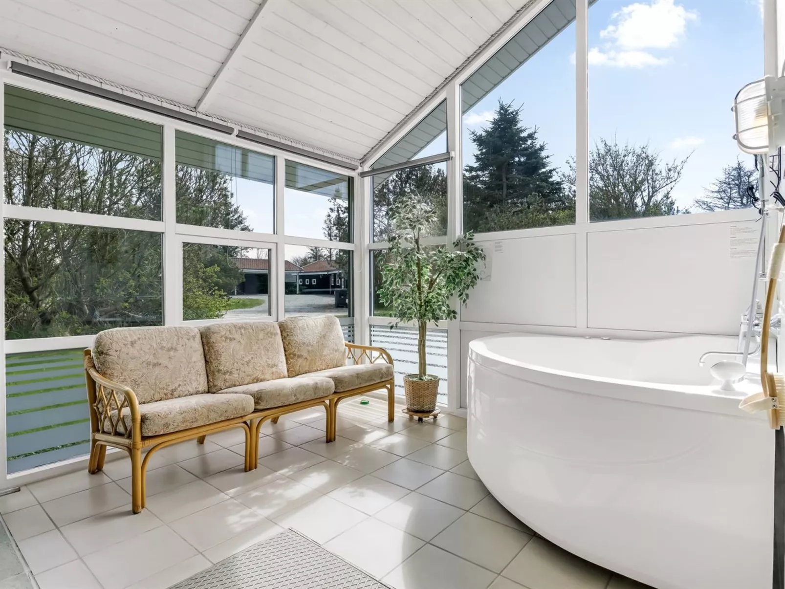 "Lempi" - 300m from the sea-Binnen