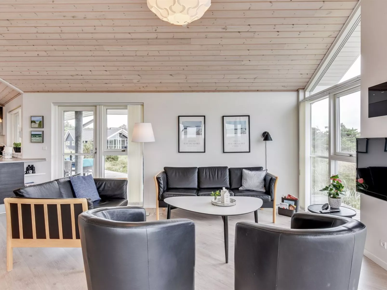 "Luzia" - 1.2km from the sea-Binnen