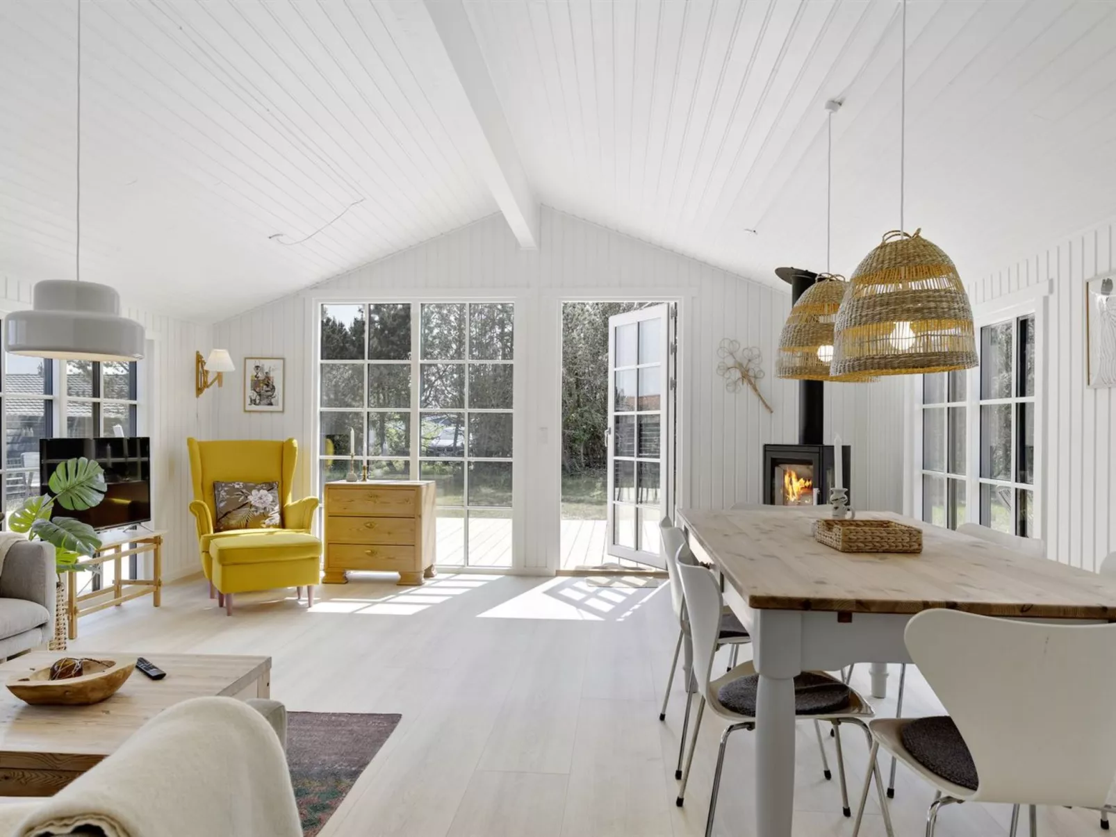 "Sheyla" - 150m from the sea-Binnen