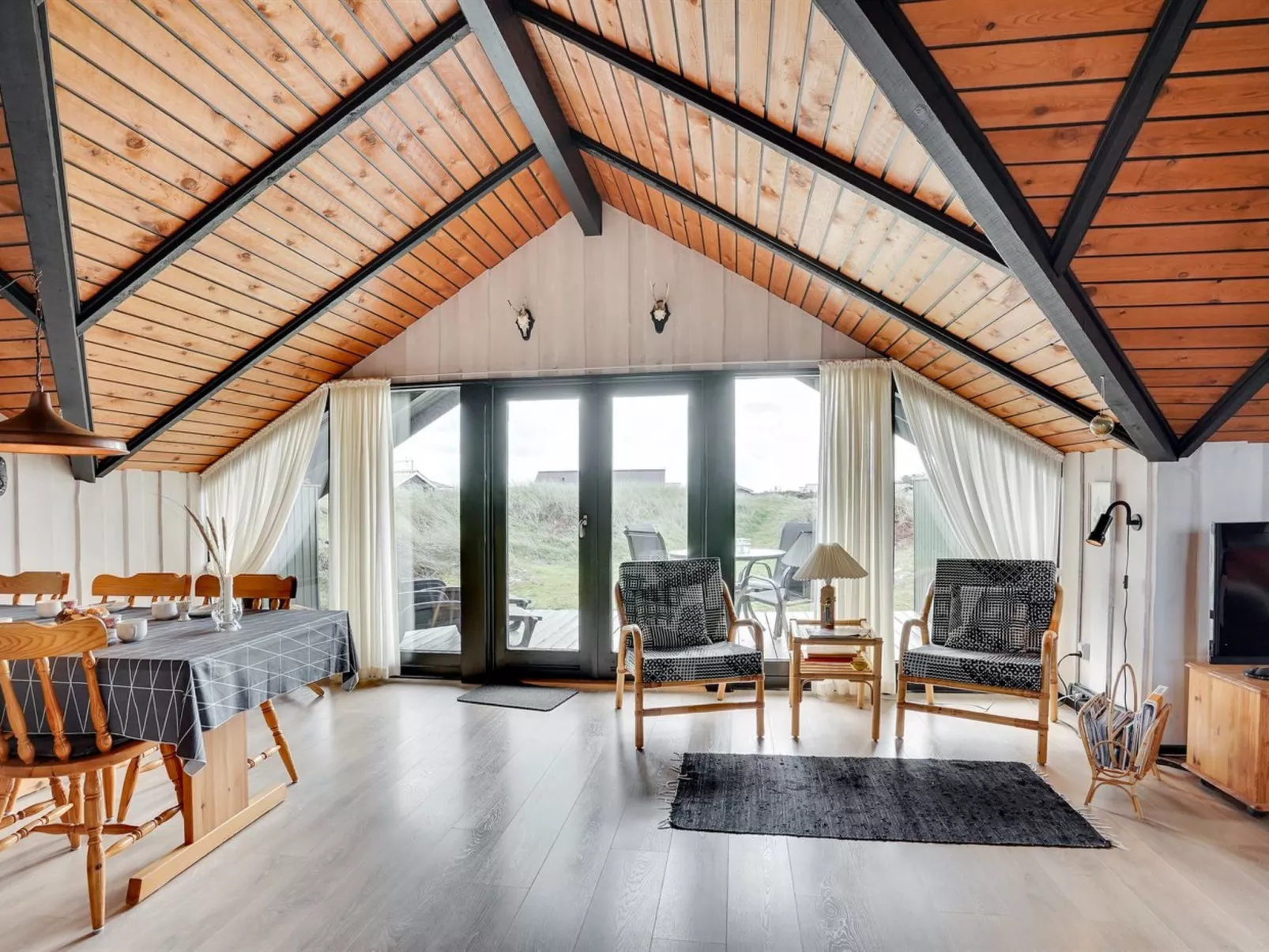 "Ardan" -  from the sea-Binnen