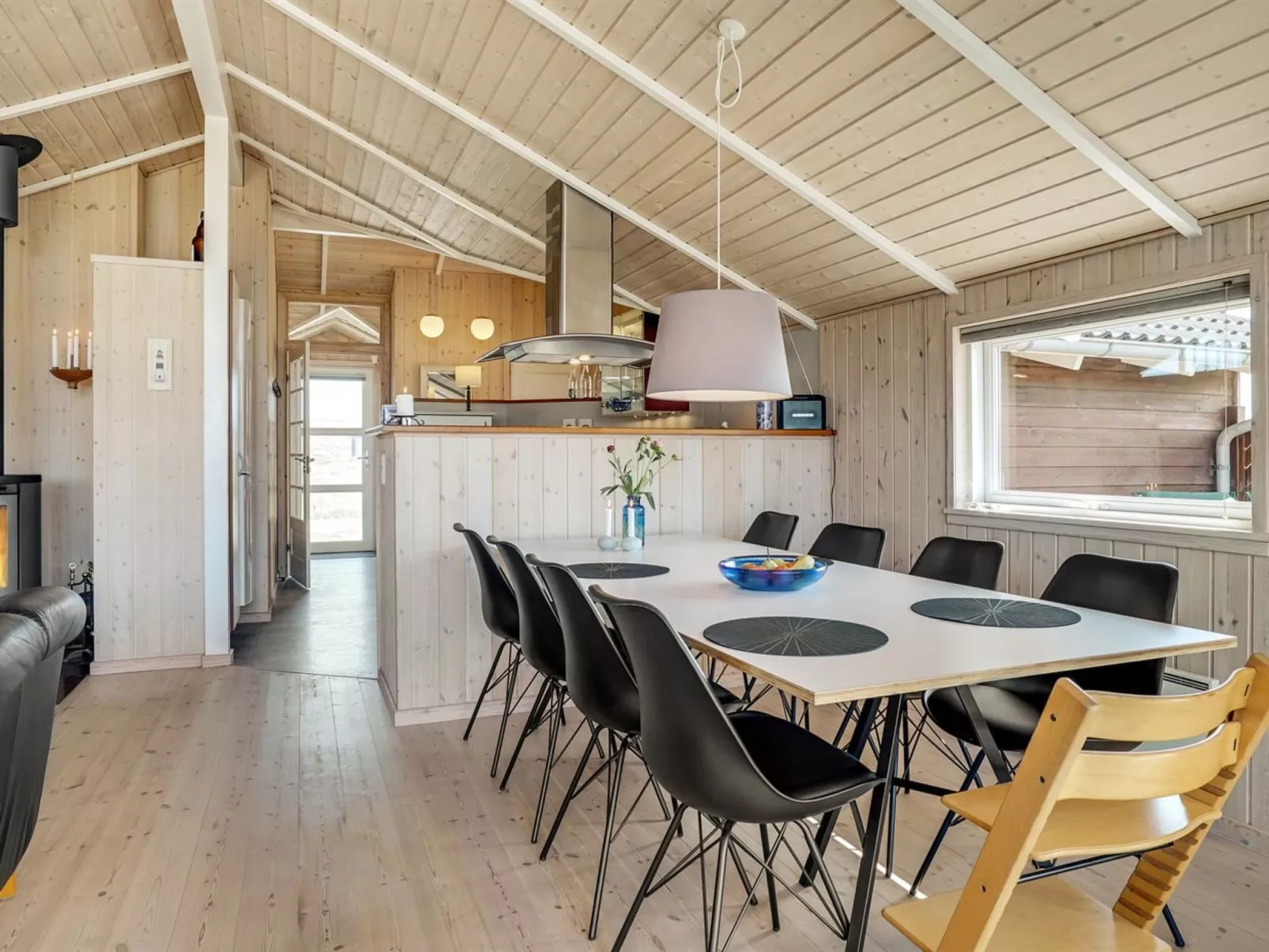 "Horsten" - 350m from the sea-Binnen