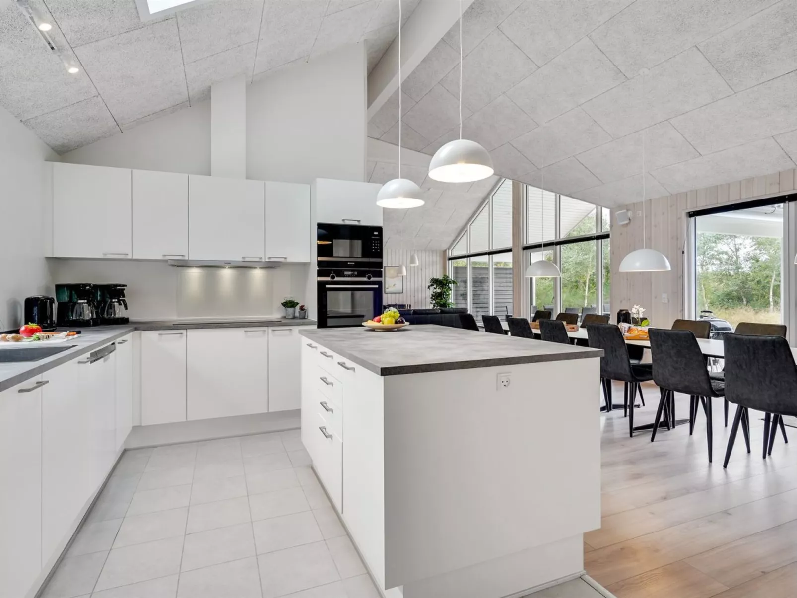 "Jorn" - 75m from the sea-Binnen