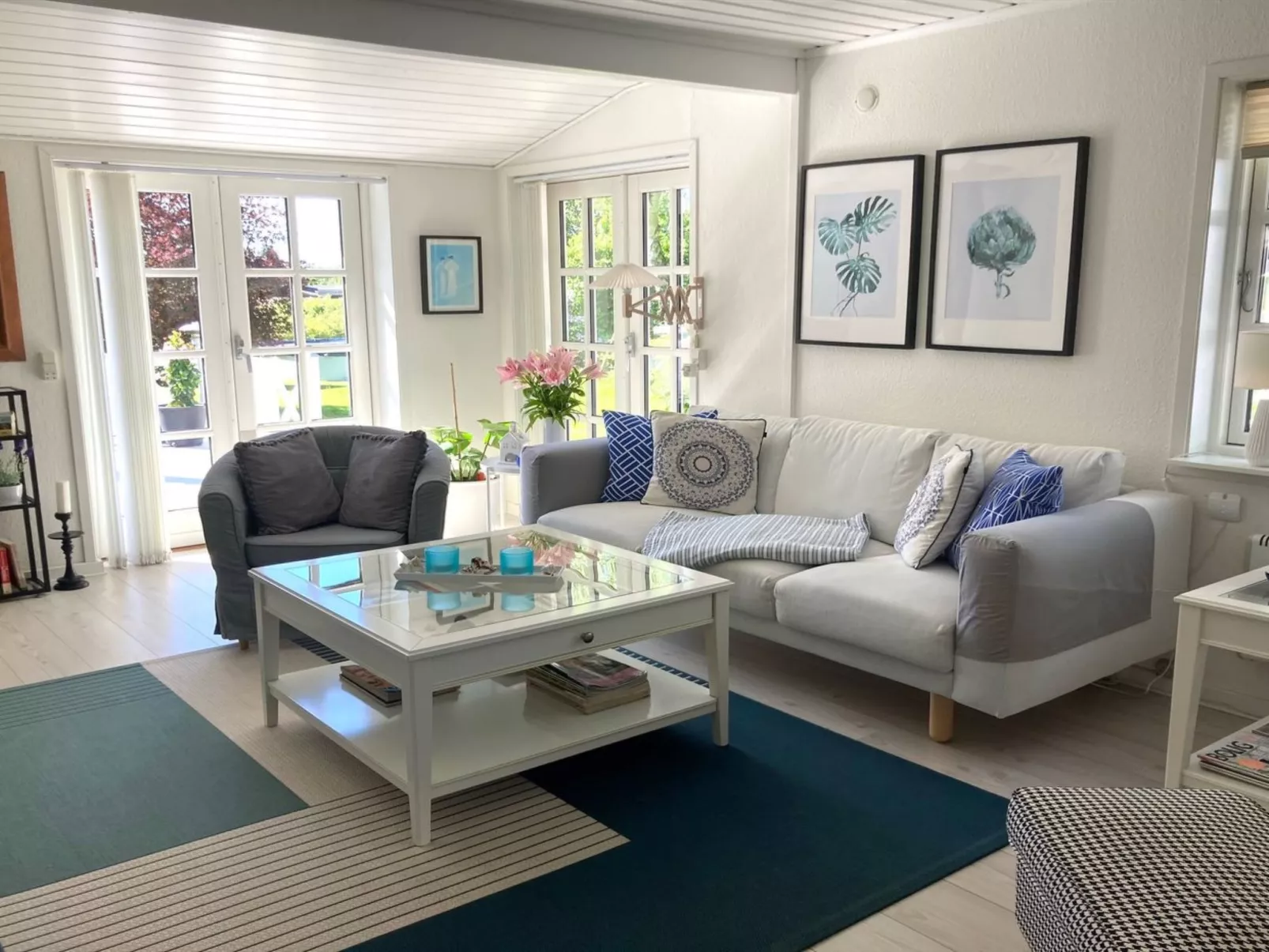 "Jeip" - 400m to the fjord-Binnen